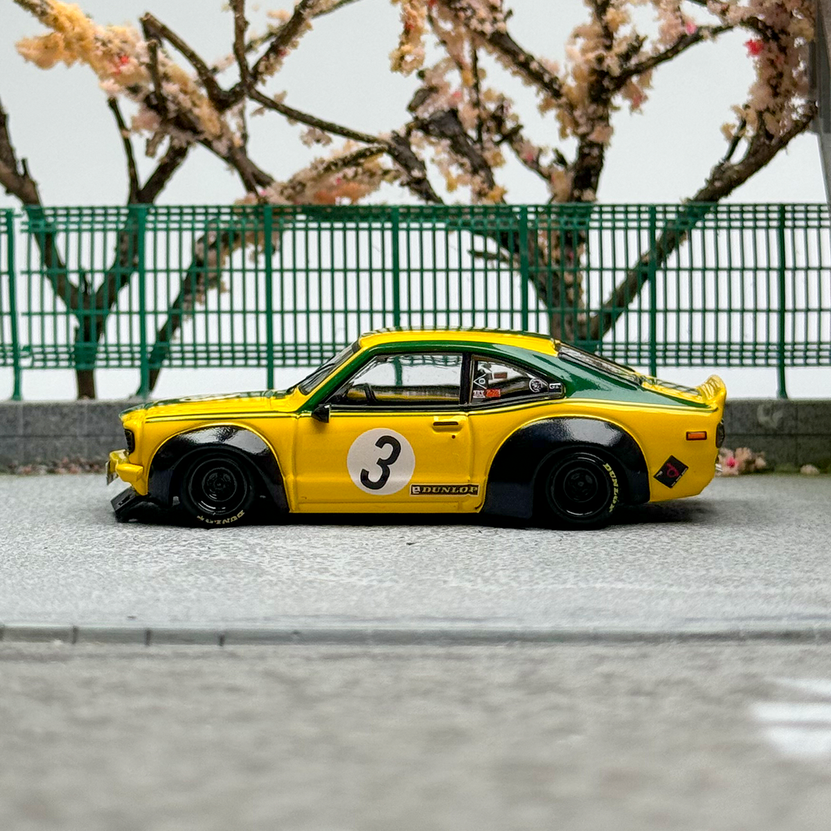 INNO 1:64 LBWK MAZDA RX3 SAVANNA Alloy car model