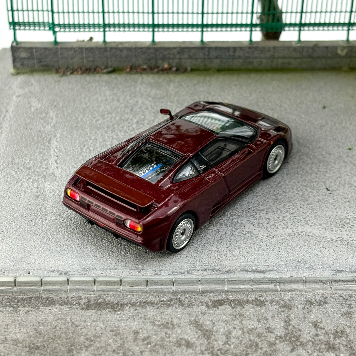 MINIGT 1:64 #806 Bugatti EB110 Dark Red Metailc Alloy car model