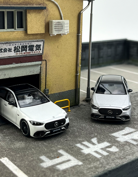 AR 1:64 Mercedes-Benz S63 E AMG Performance Alloy car model