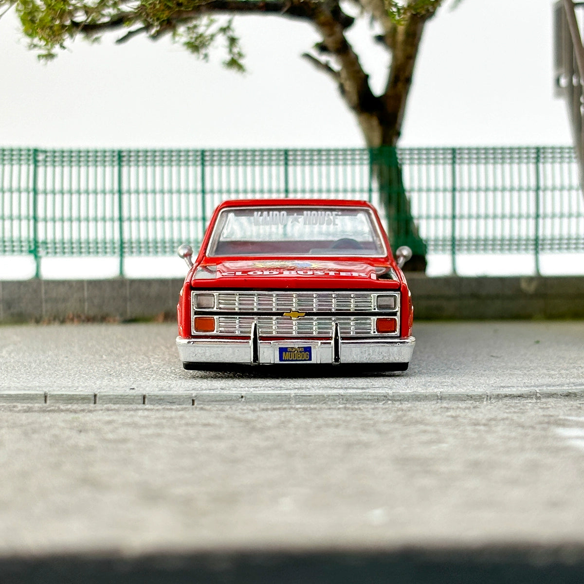 Kaido House MINIGT 1:64 //130 Chevrolet Pick-up Silverado Alloy car model