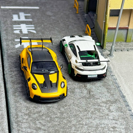 Tarmac Works 1:64 Porsche 911 992 GT3 RS Alloy car model