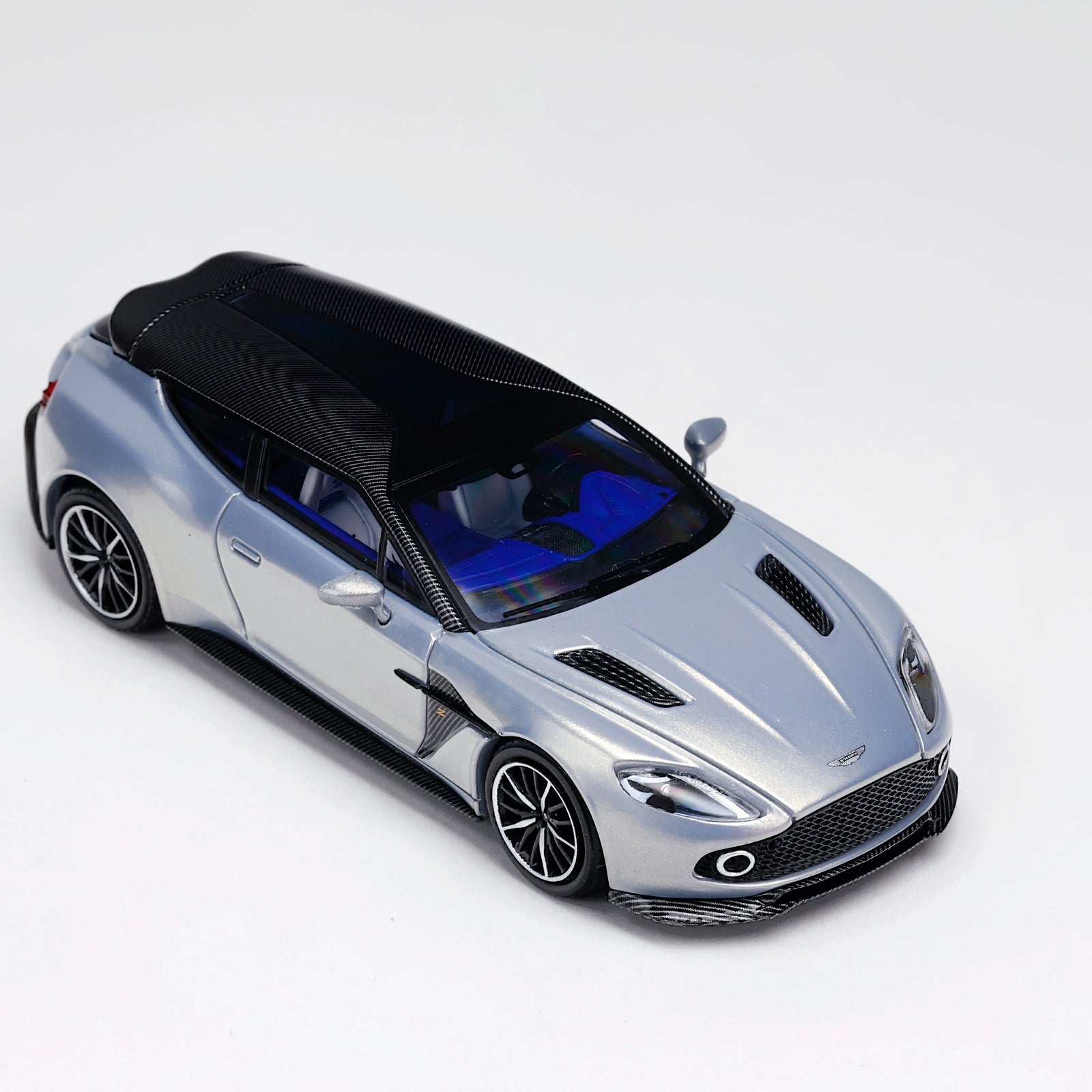 King Model 1:64 ASTON MARTIN Vanquish Zagato HEC Alloy car model