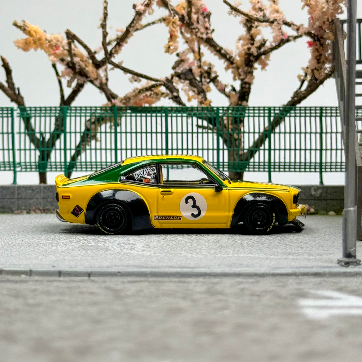 INNO 1:64 LBWK MAZDA RX3 SAVANNA Alloy car model