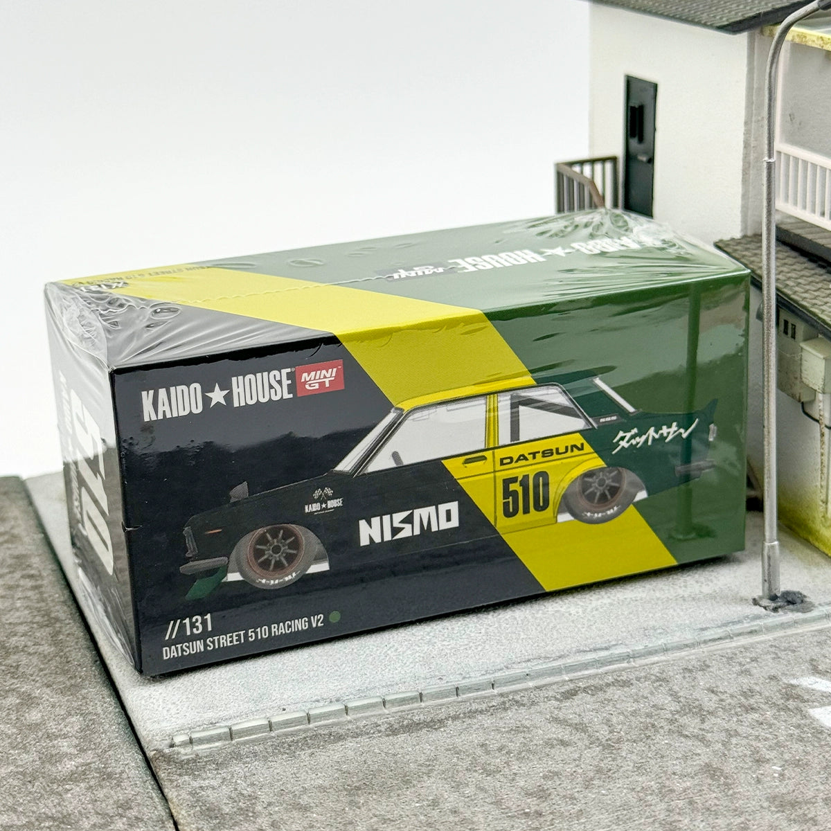 Kaido House MINIGT 1:64 //131 DATSUN Street510 Alloy car model