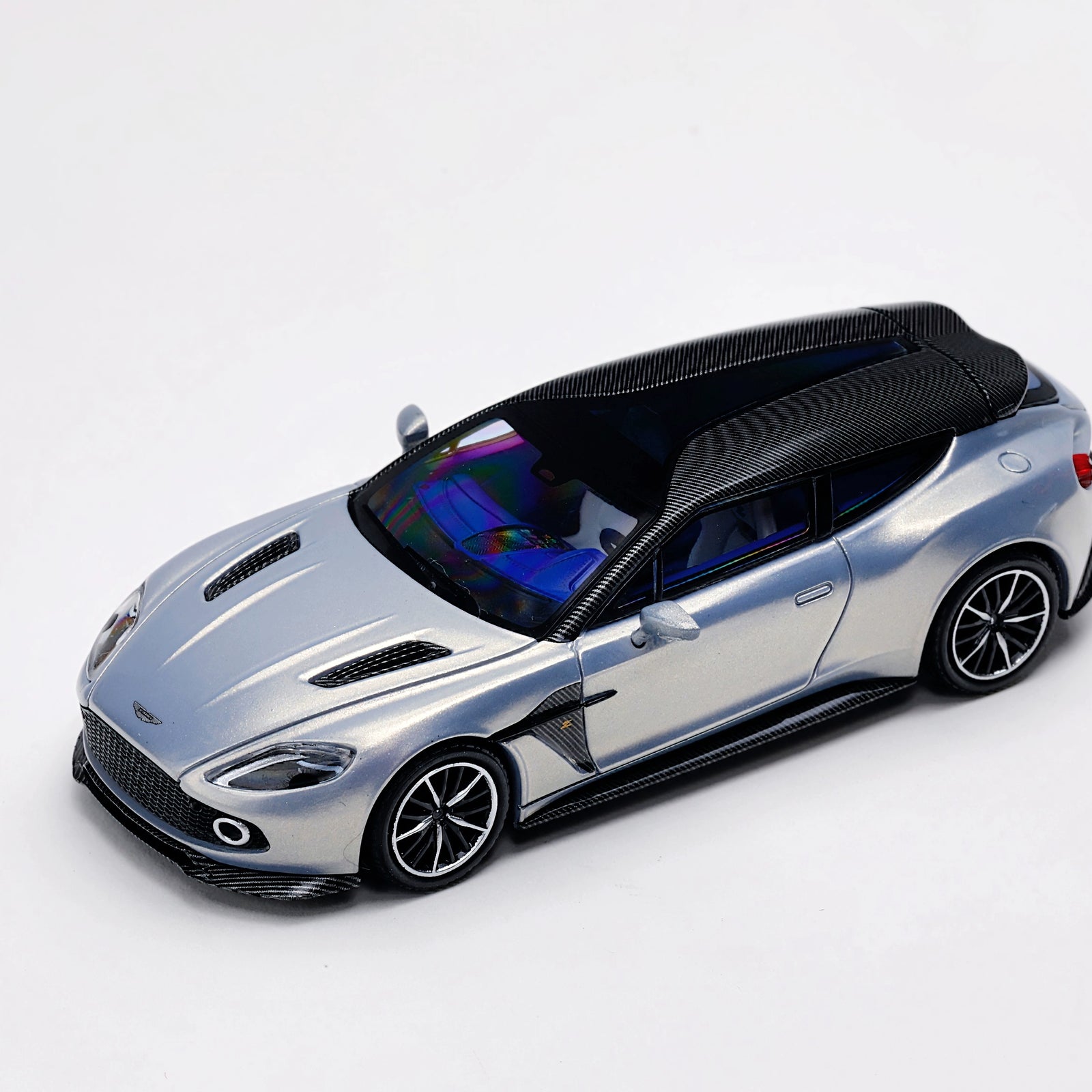 King Model 1:64 ASTON MARTIN Vanquish Zagato HEC Alloy car model