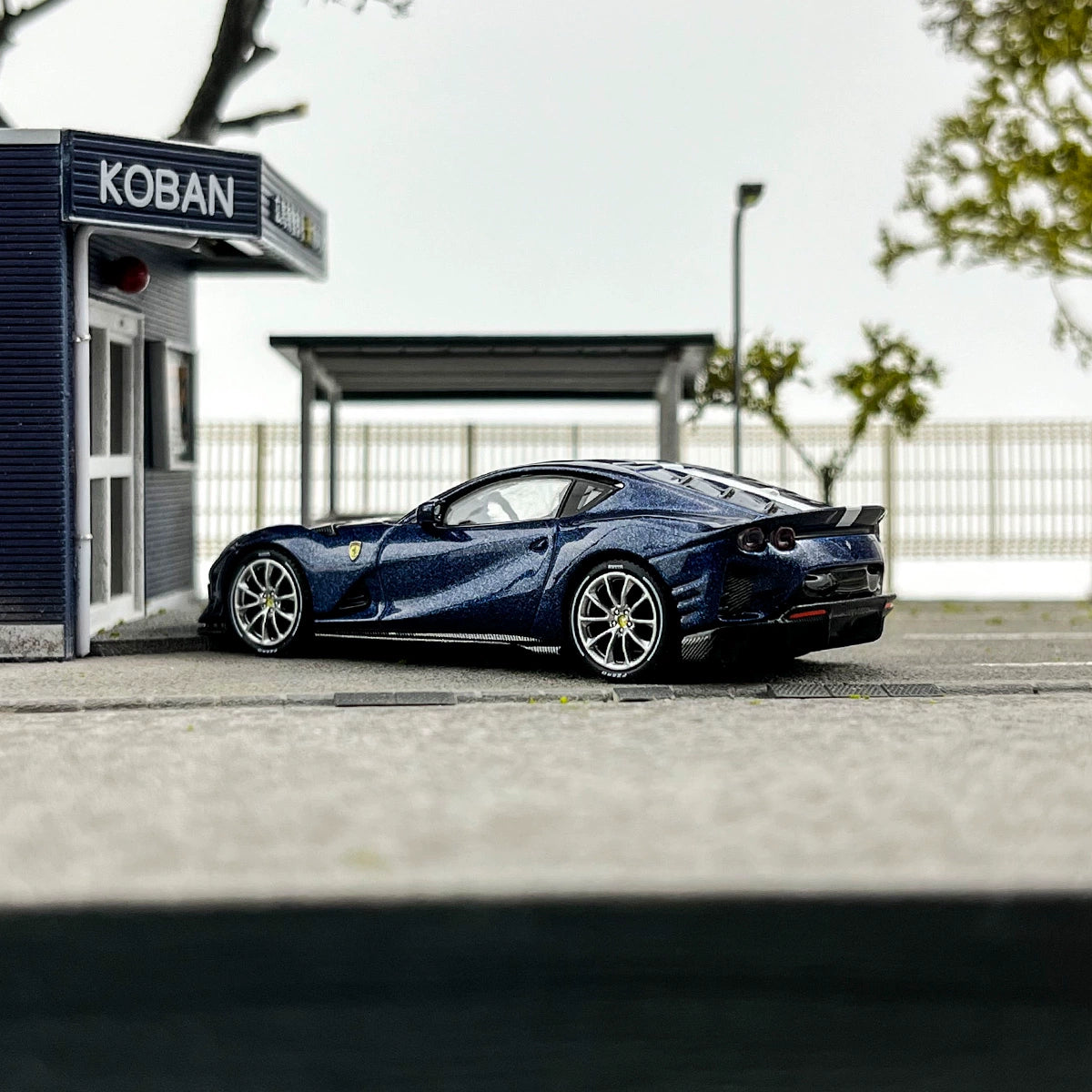 BBR 1:64 Ferrari 812 Competitizone Blue Alloy car model