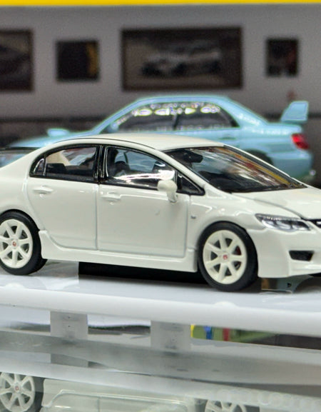 1:64 Motorhelix Honda Civic Type R FD2 Alloy car model