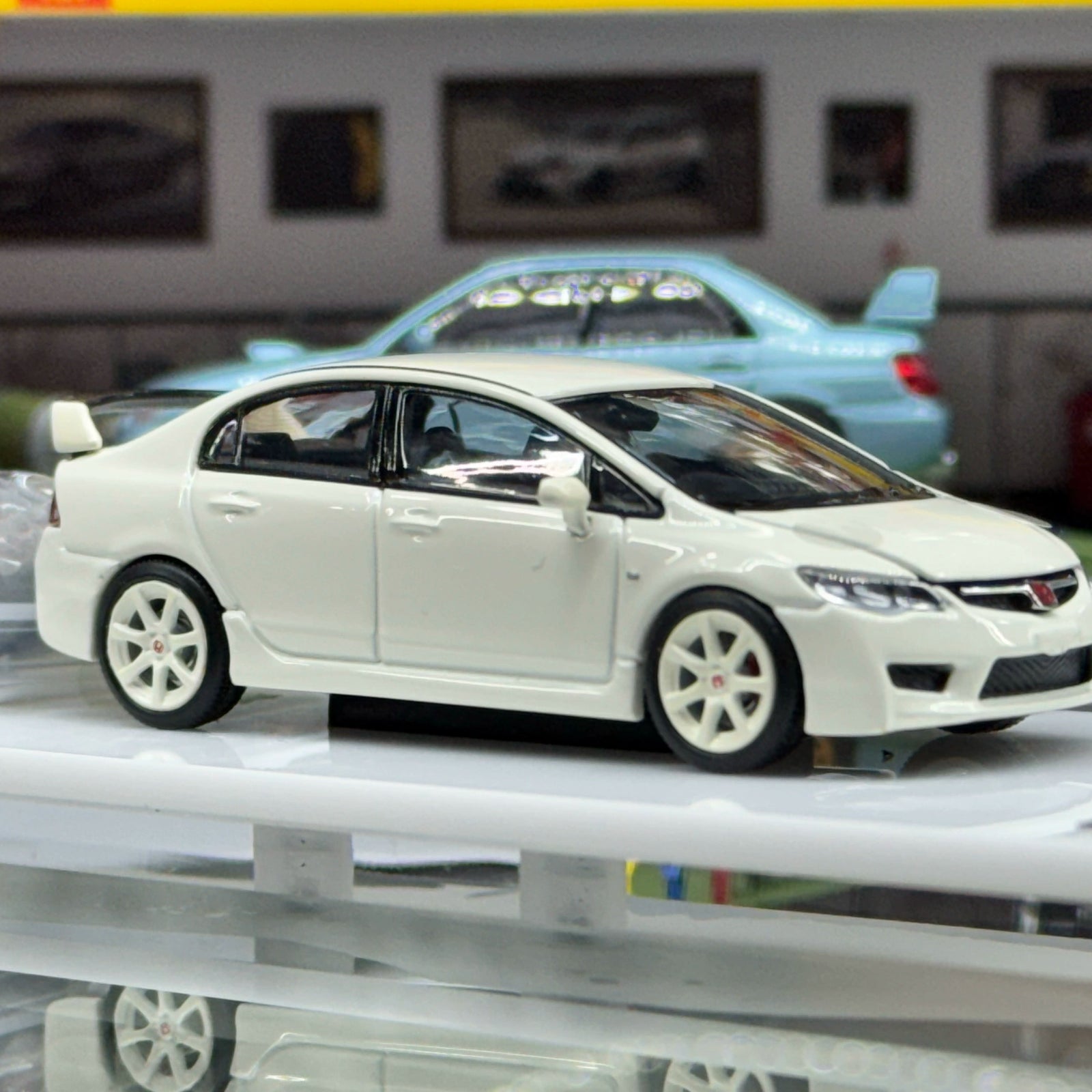 1:64 Motorhelix Honda Civic Type R FD2 Alloy car model
