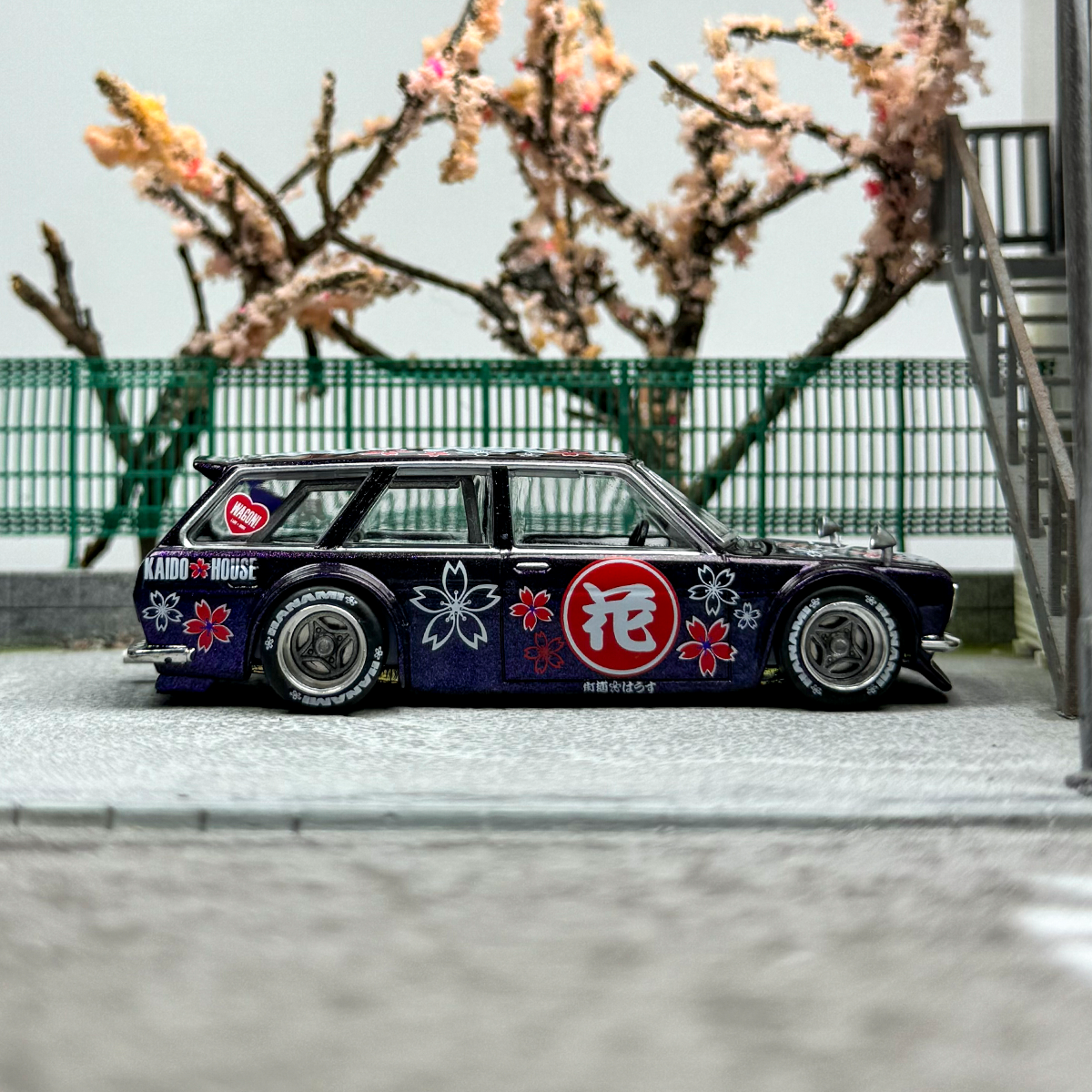 Kaido House MINIGT //114 1:64 Datsun 510 Wagon Hanam V3 Alloy car model