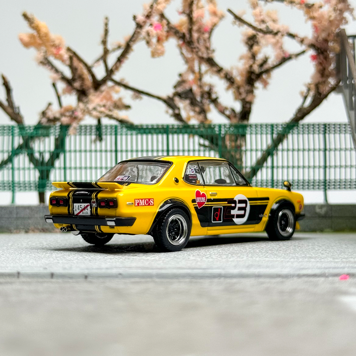 INNO 1:64 Nissan Skyline 2000 GT-R KPGC10 #23 Alloy car model