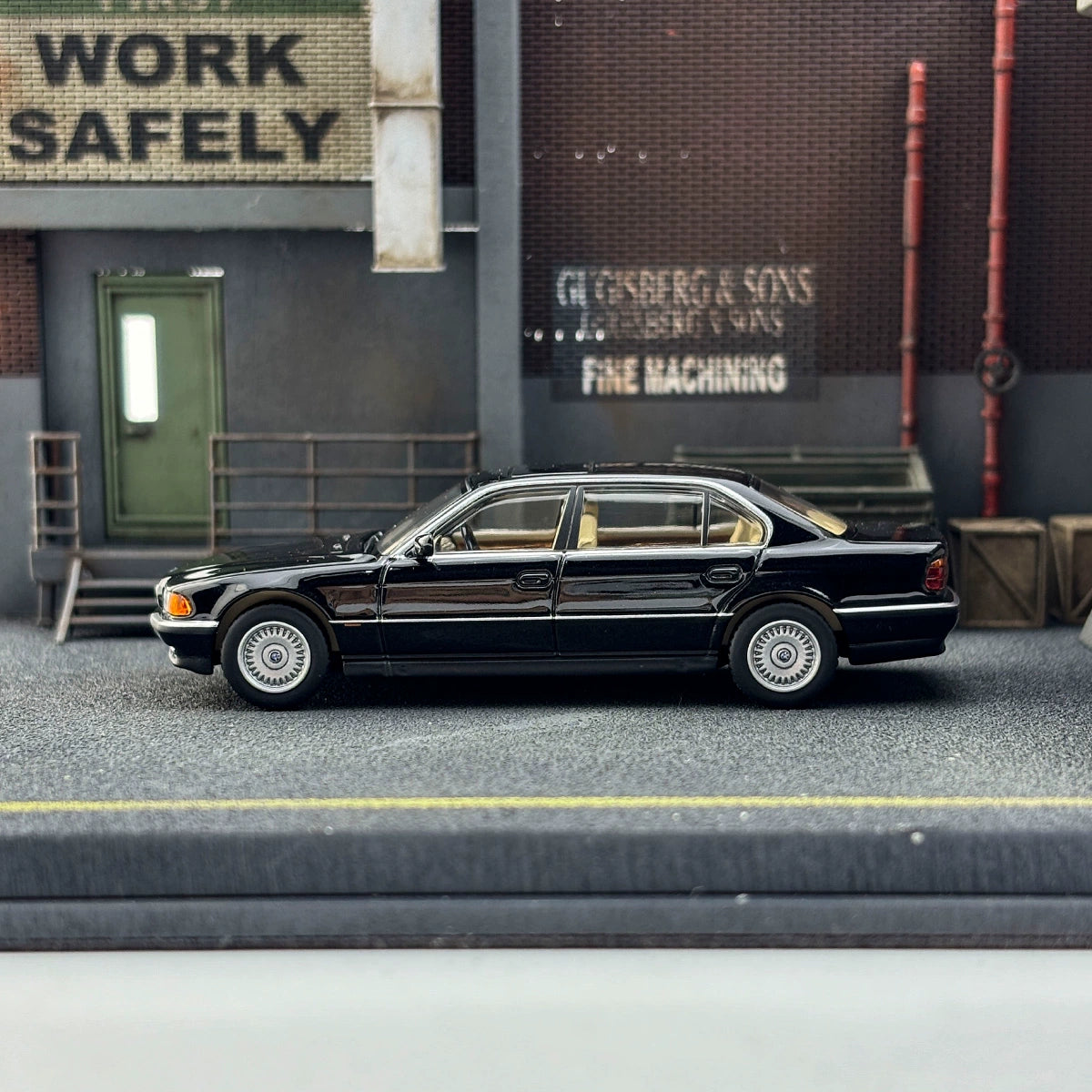 AR Almost Real 1:64 BMW 750il E38 Alloy car model