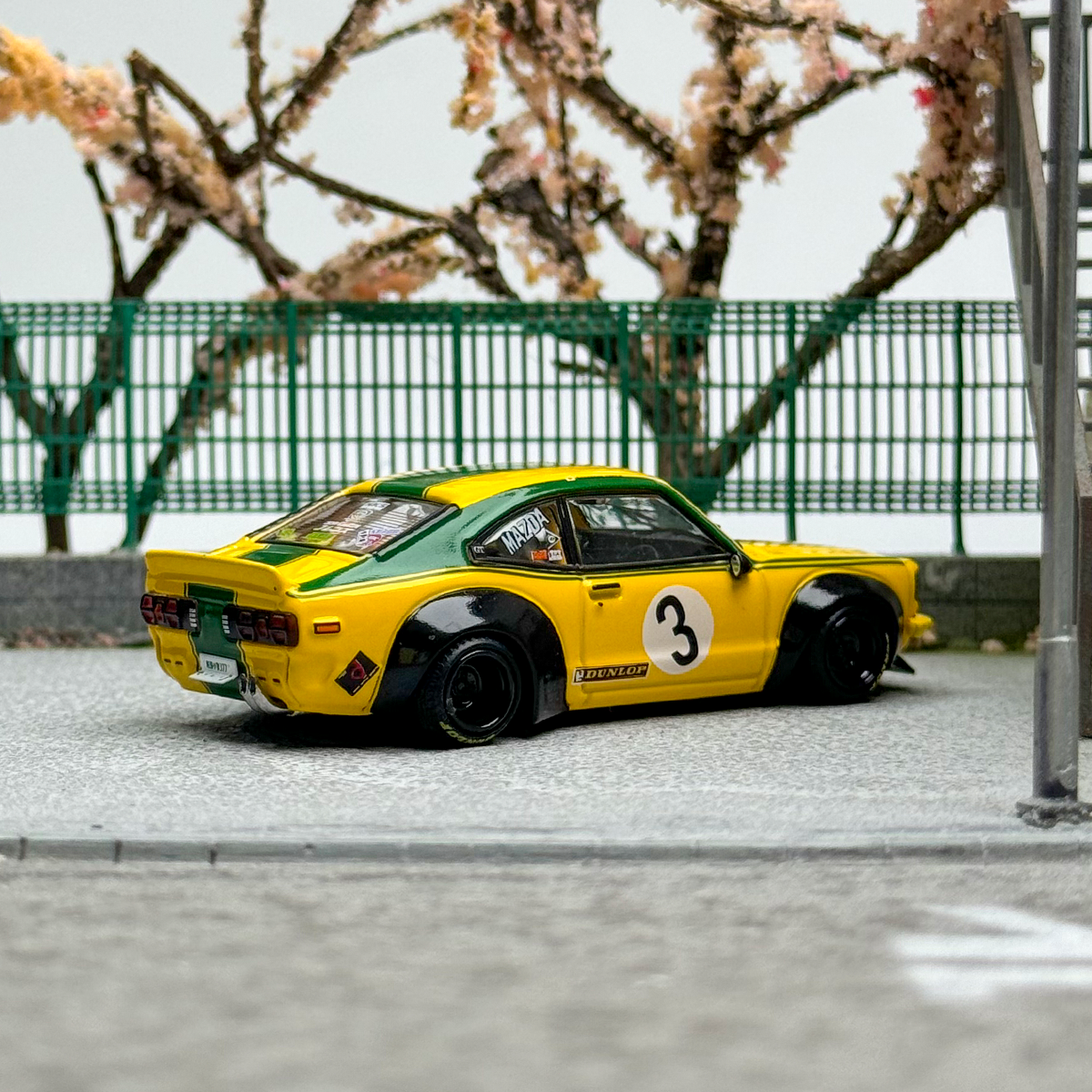 INNO 1:64 LBWK MAZDA RX3 SAVANNA Alloy car model