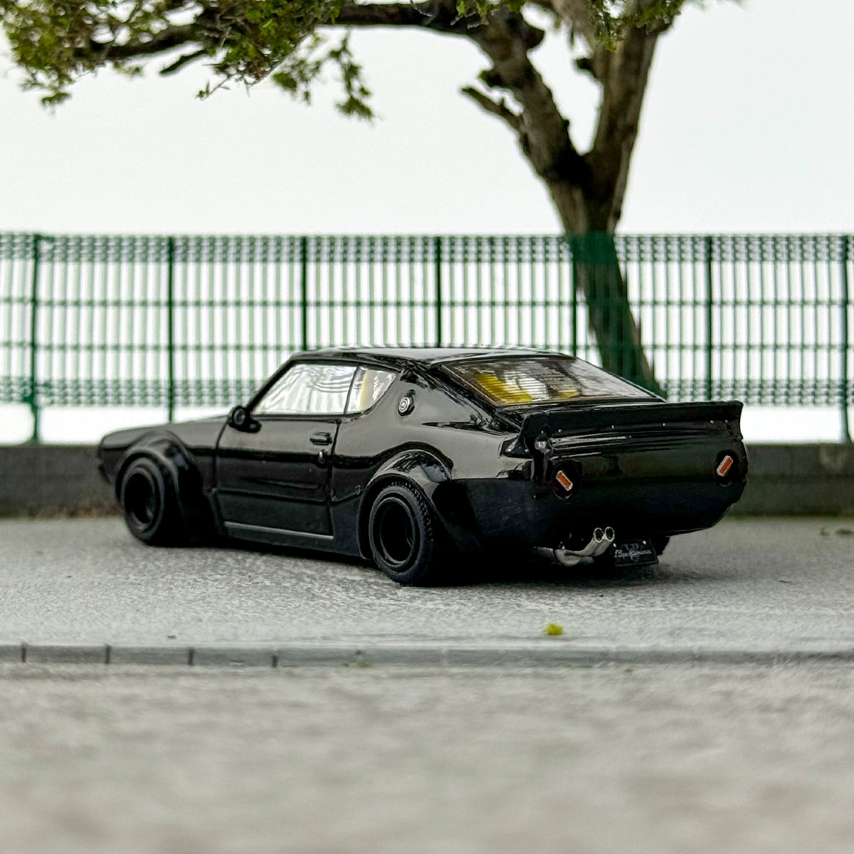 INNO 1:64 LB Works NISSAN 2000 GTR KPGC110 Black Alloy car model