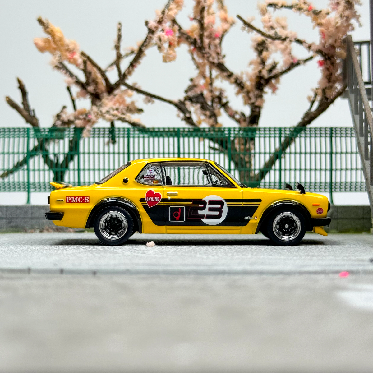 INNO 1:64 Nissan Skyline 2000 GT-R KPGC10 #23 Alloy car model