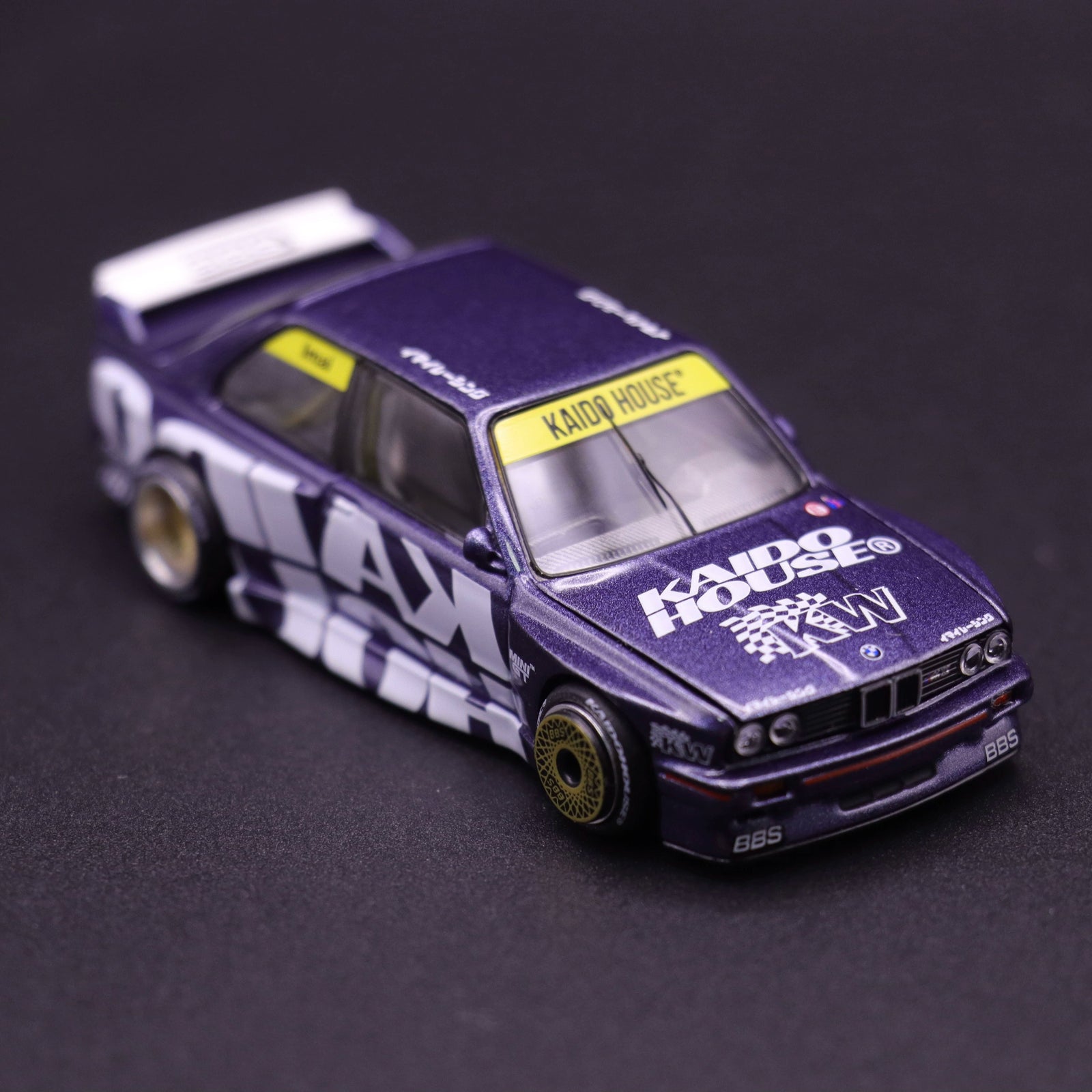 Kadio House MINIGT //154 BMW M3 (E30) Kaido Works V1 KHMG