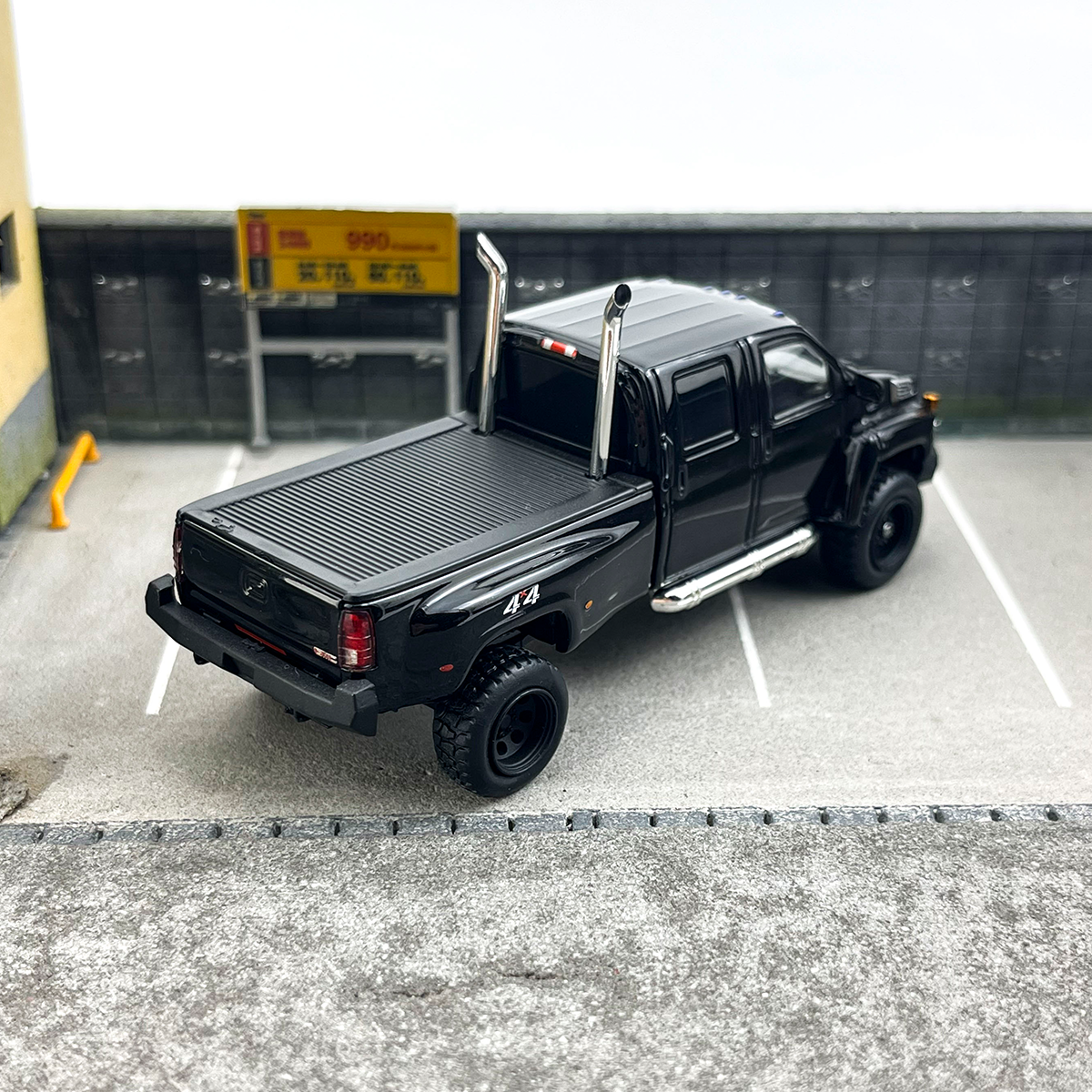 GOC Top Kick 1:64 Scale GMC C4500 Alloy Diecast Metal Pickup Truck Model - Beijing Expo Limited Collector's Edition (Premium Die-Cast Car Replica)