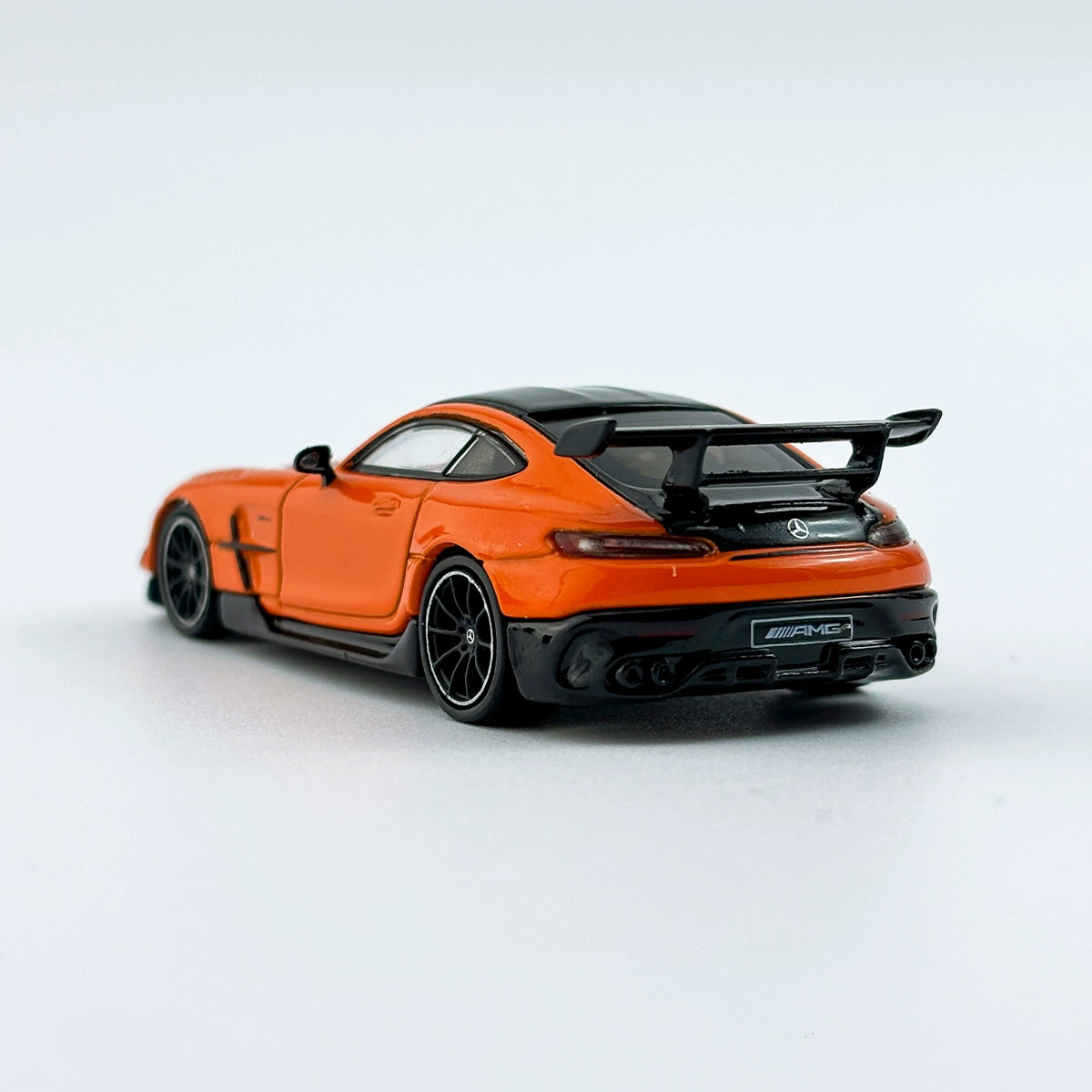 Tarmac Works TW 1:64 Mercedes-Benz AMG gt Black Series Alloy car model