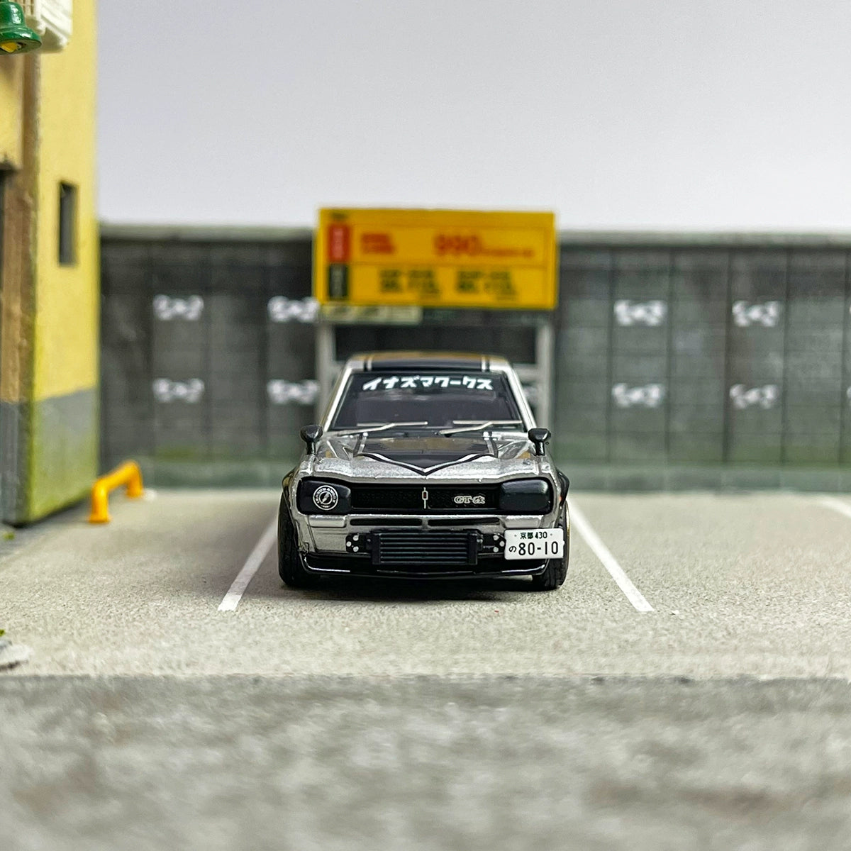 INNO 1:64 Nissan HAKOTORA PICK UP TRUCK "INAZUMA WORK' Alloy car model