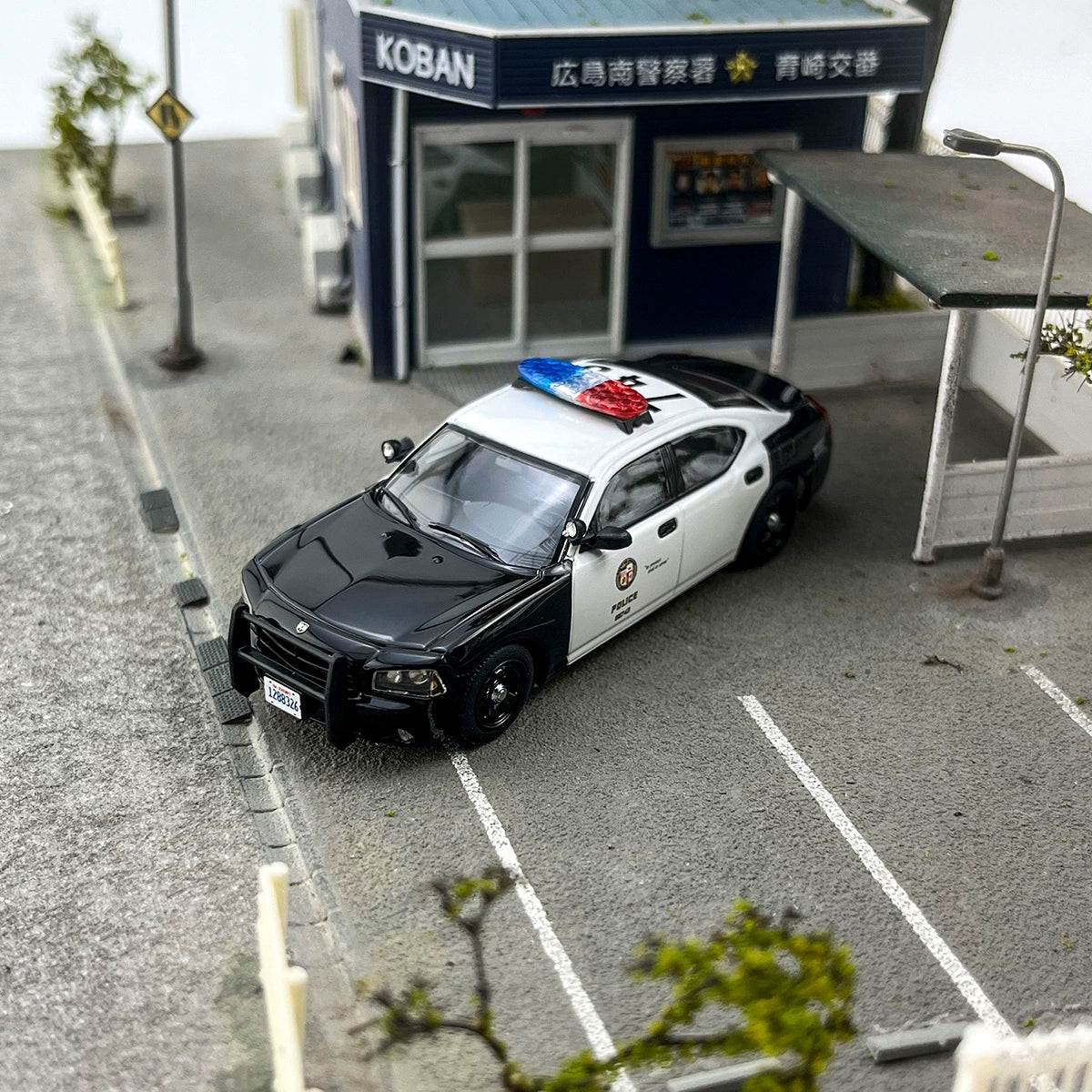 Rollin 1:64  Dodge Charger LAPD Alloy car model