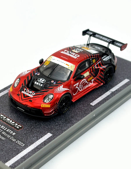 Tarmac Works 1:64 Porsche 911 GT3 R Macau GT Cup FIA Alloy car model