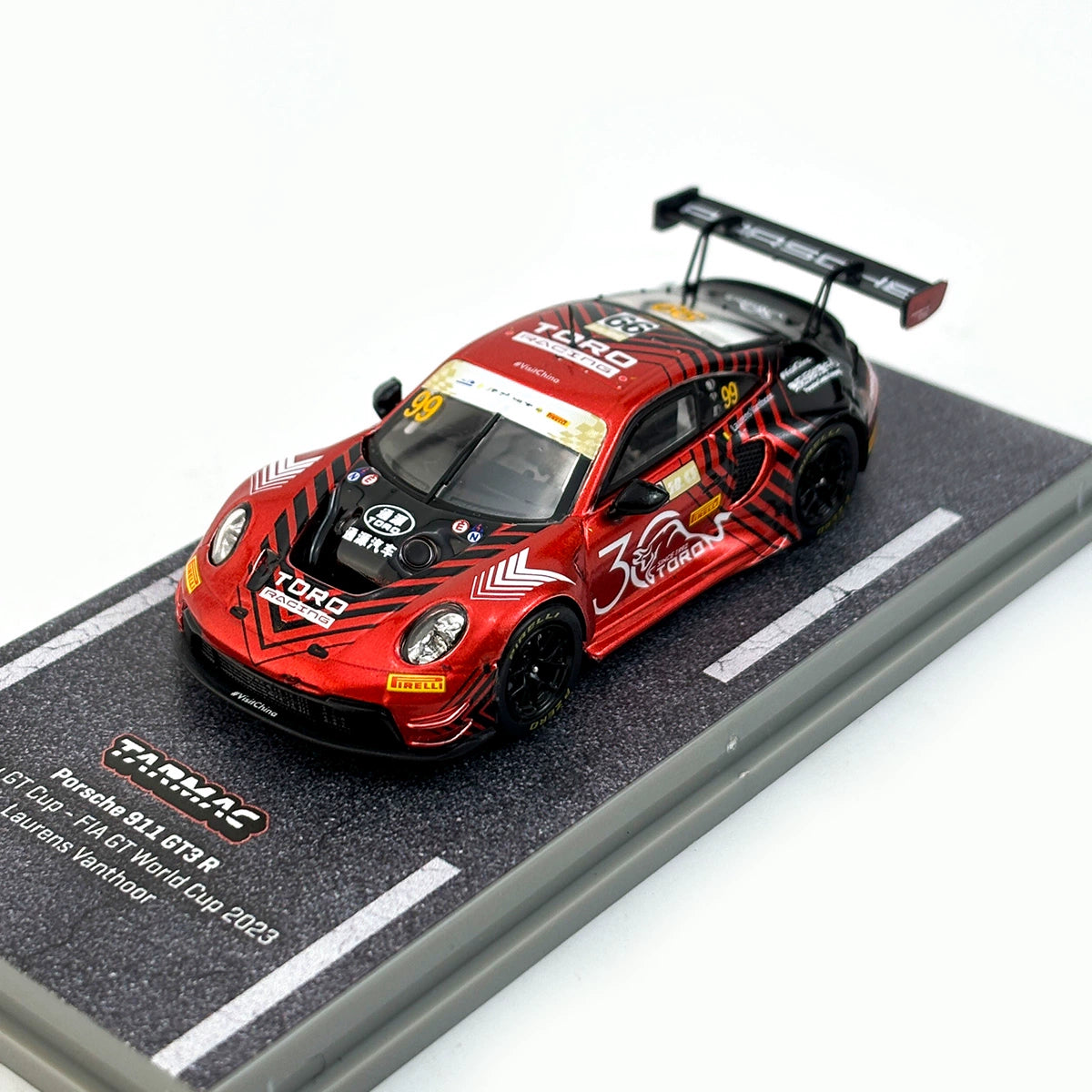Tarmac Works 1:64 Porsche 911 GT3 R Macau GT Cup FIA Alloy car model