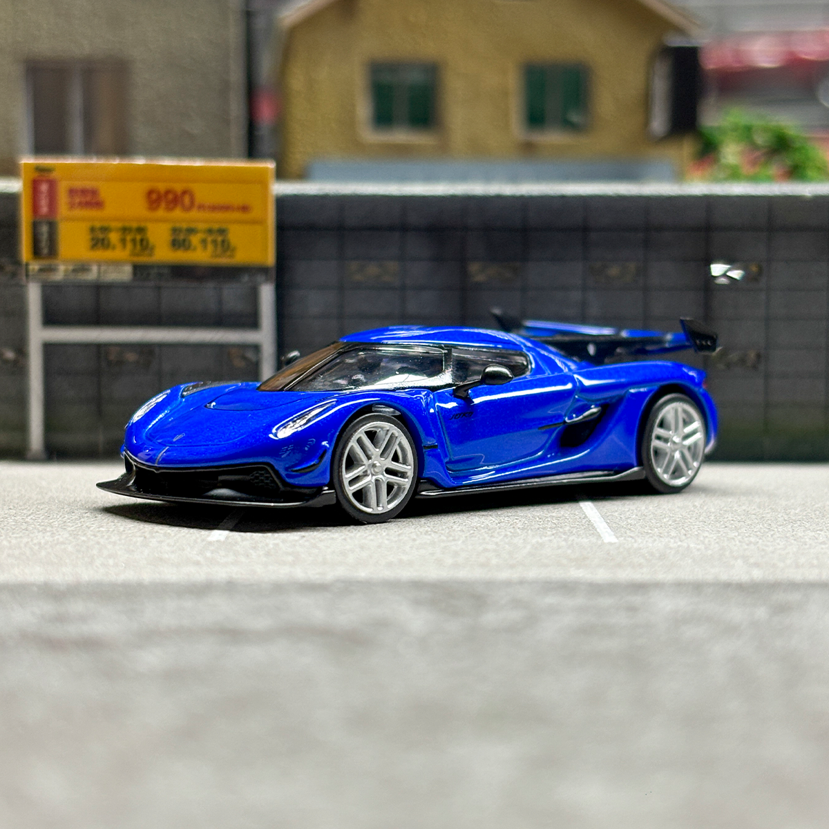 Tarmac Works TW 1:64 Koenigsegg Jesko Attack Alloy car model