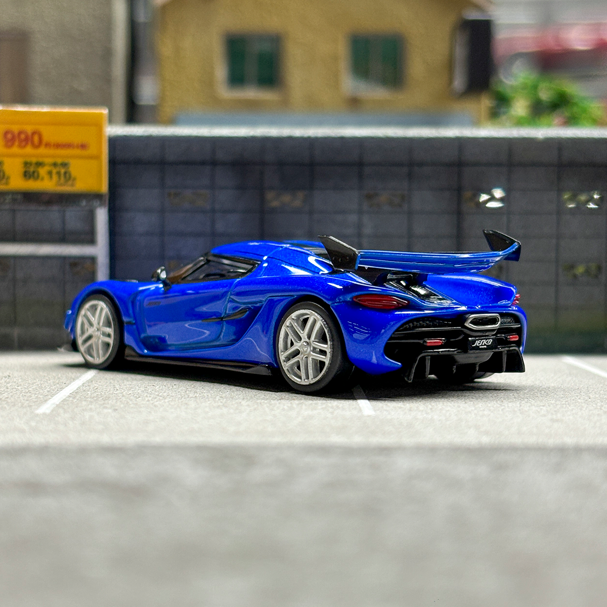 Tarmac Works TW 1:64 Koenigsegg Jesko Attack Alloy car model