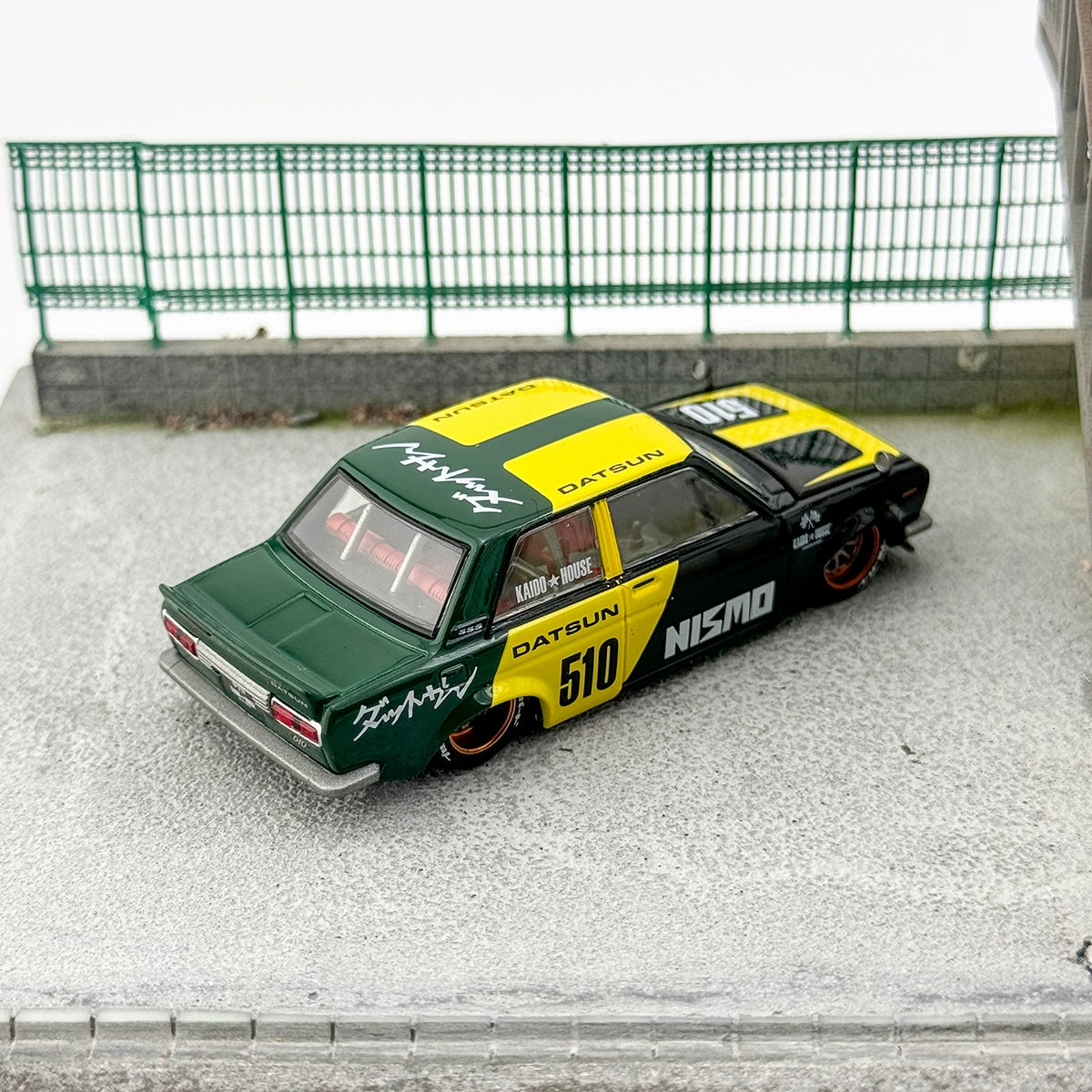 Kaido House MINIGT 1:64 //131 DATSUN Street510 Alloy car model