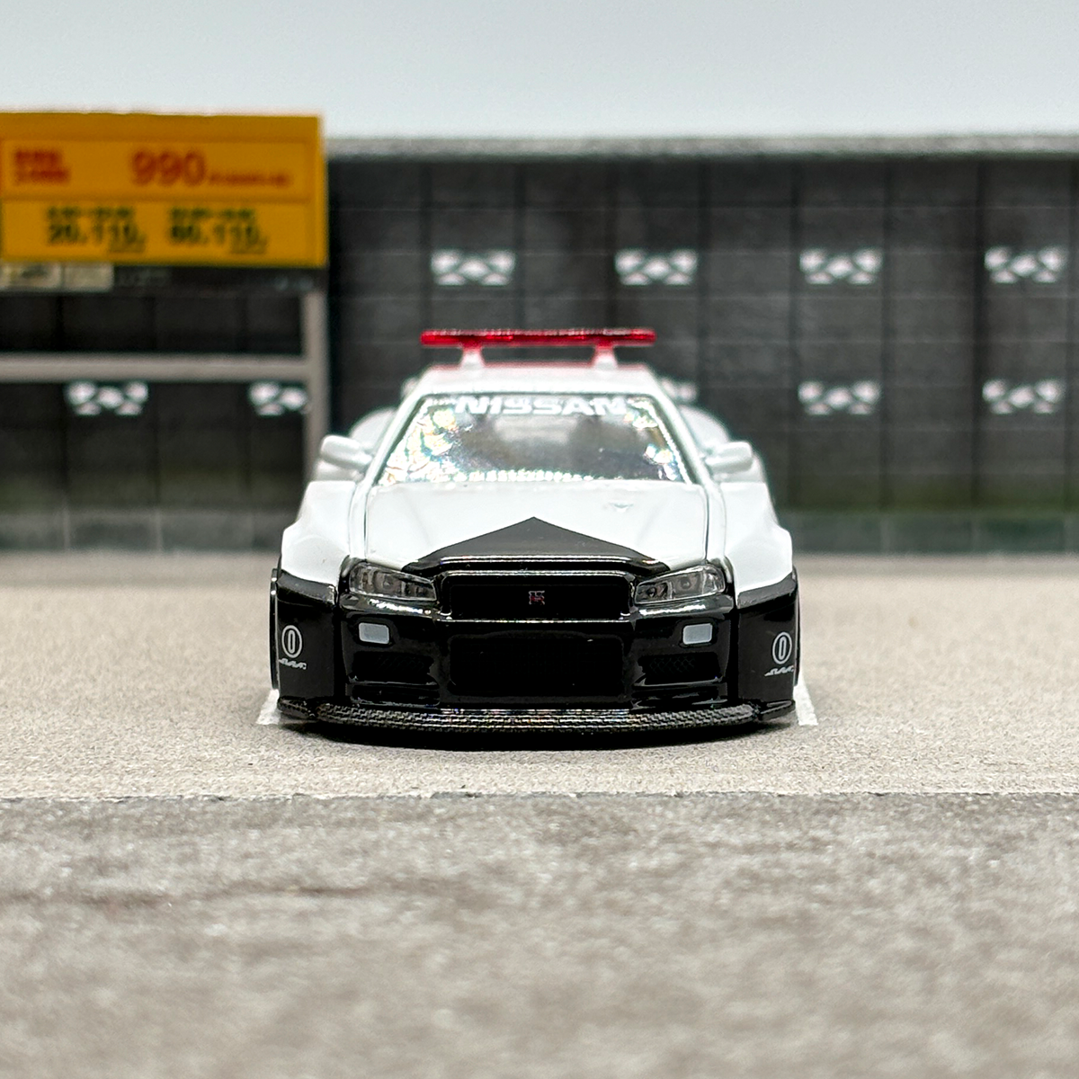 Kaido House MINIGT 1:64 //120 Nissan GTR R34 (Japan Police) Alloy car model