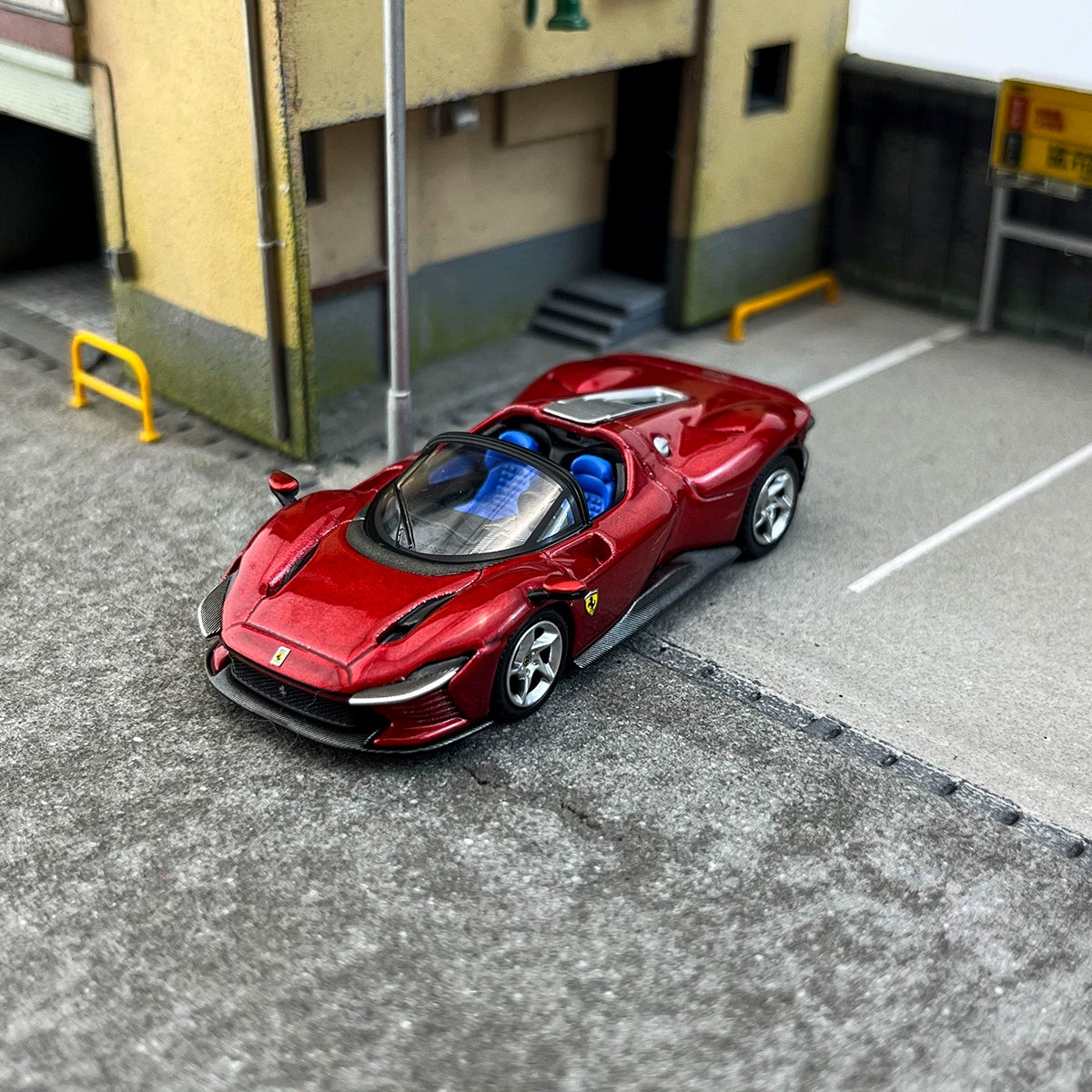 BBR 1:64 Ferrari Daytona SP3 Rosso Alloy car model