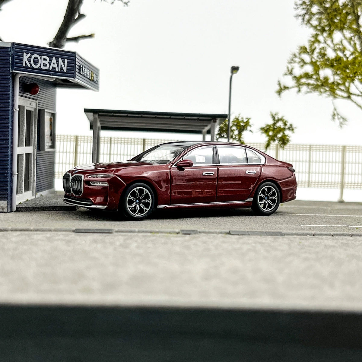 MINIGT 1:64 #952  BMW i7 xDrive60 Aventurin Alloy car model