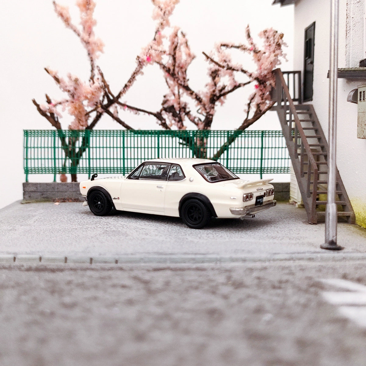 INNO 1:64 NISSAN SKYLINE 2000 GTR KPGC10 Alloy car model