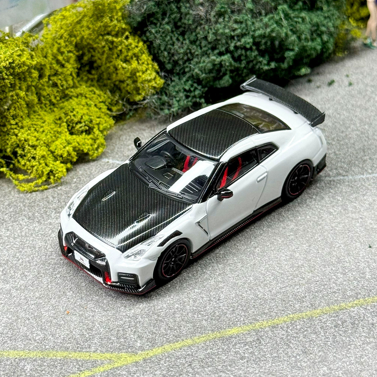 INNO 1:64 NISSAN GT-R R35 NISMO