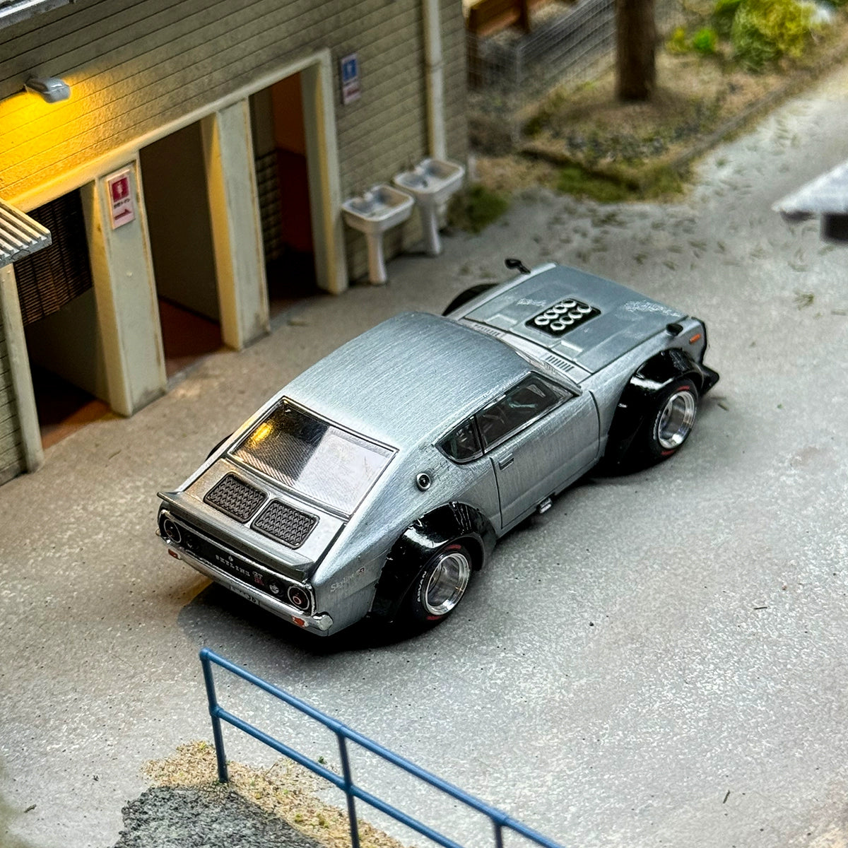 POP RACE 1:64 Nissan  SKYLINE GT-R KPGC110 Alloy car model