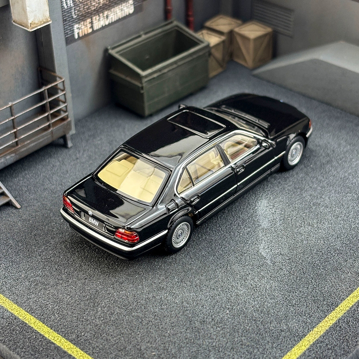 AR Almost Real 1:64 BMW 750il E38 Alloy car model