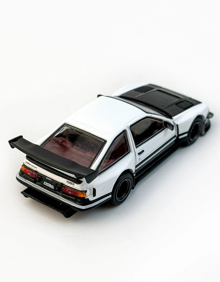 Tarmac Works 1:64 Toyota Sprinter Trueno AE86 Widebady Alloy car model