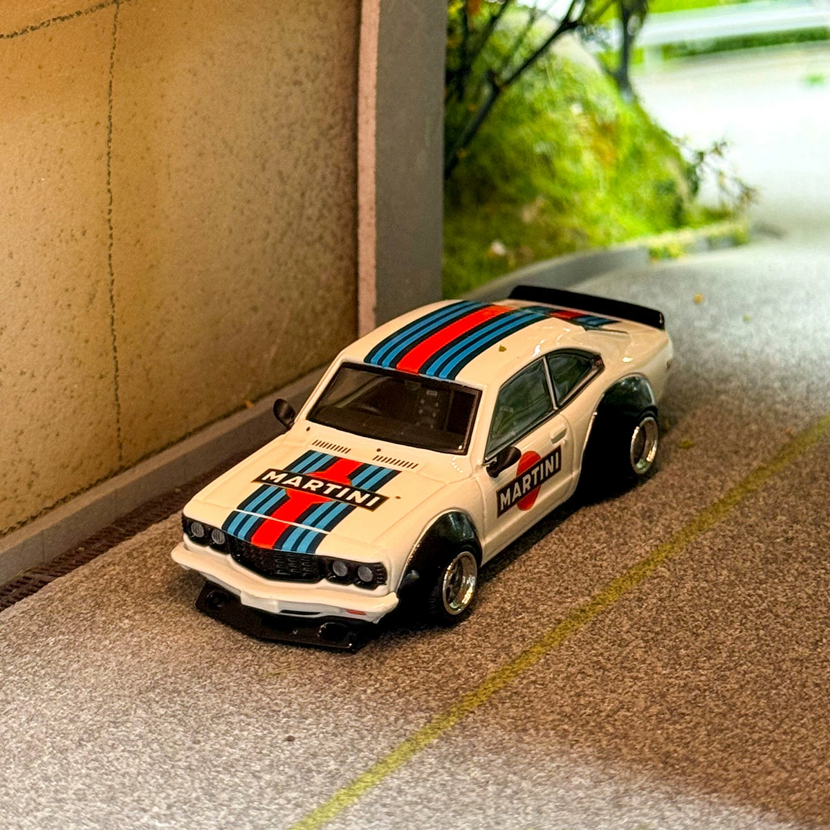 INNO 1:64 MAZDA SAVANNA RX3 