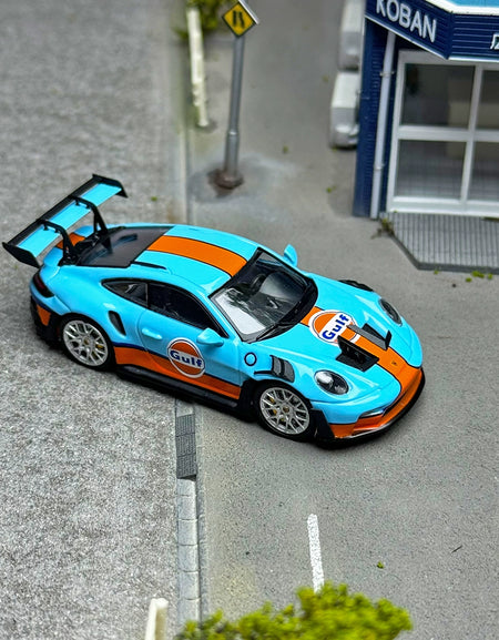SOLO 1:64 Porsche 911 992 GT3RS GULF Alloy car model