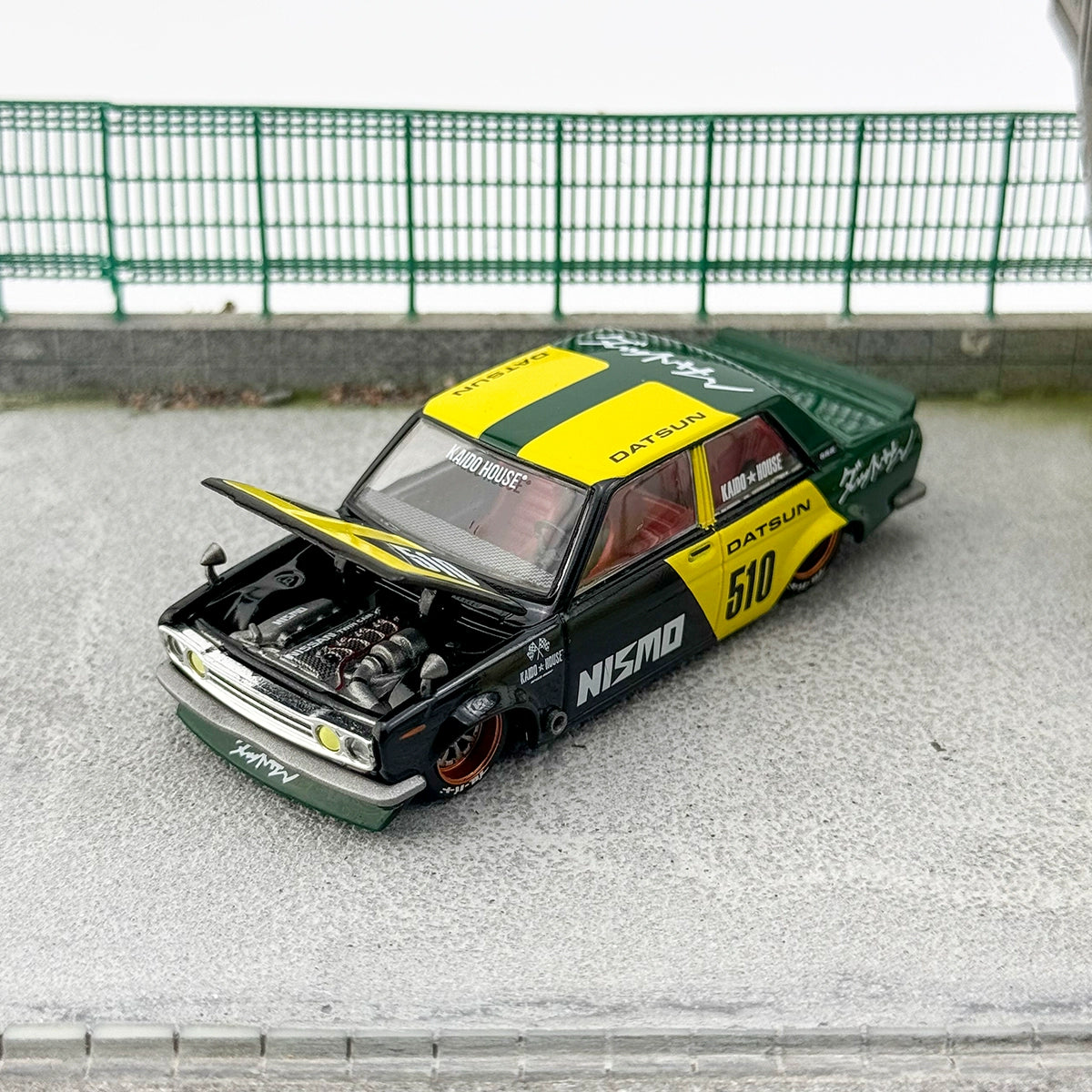Kaido House MINIGT 1:64 //131 DATSUN Street510 Alloy car model