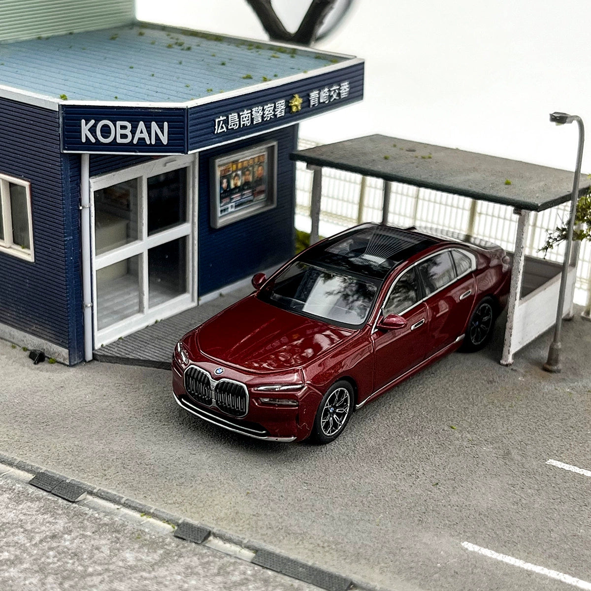 MINIGT 1:64 #952  BMW i7 xDrive60 Aventurin Alloy car model