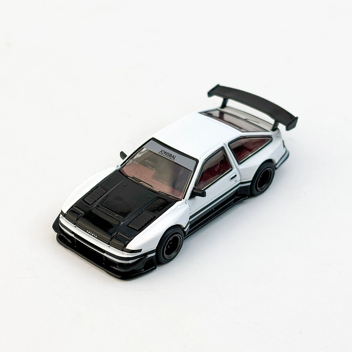 Tarmac Works 1:64 Toyota Sprinter Trueno AE86 Widebady Alloy car model