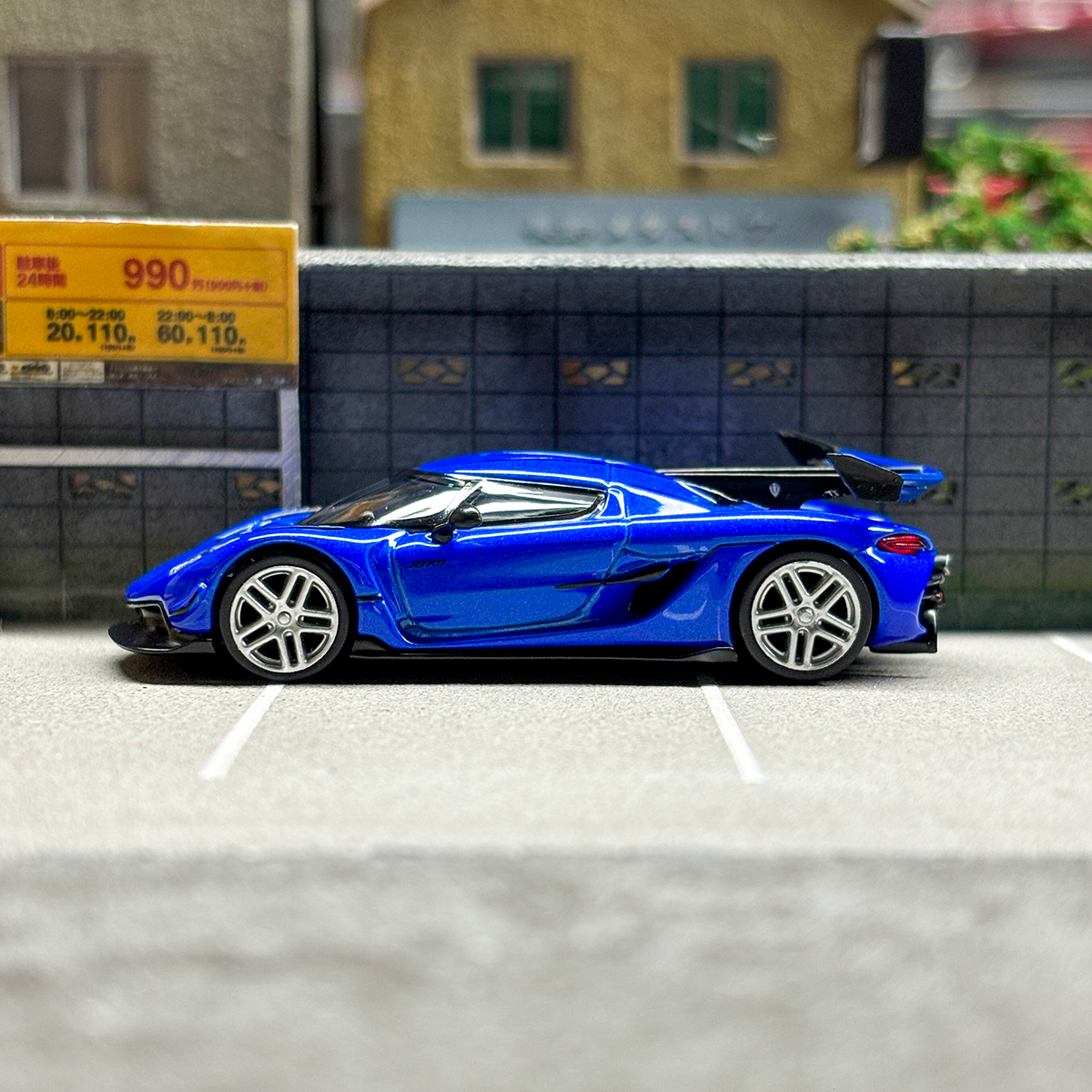 Tarmac Works TW 1:64 Koenigsegg Jesko Attack Alloy car model