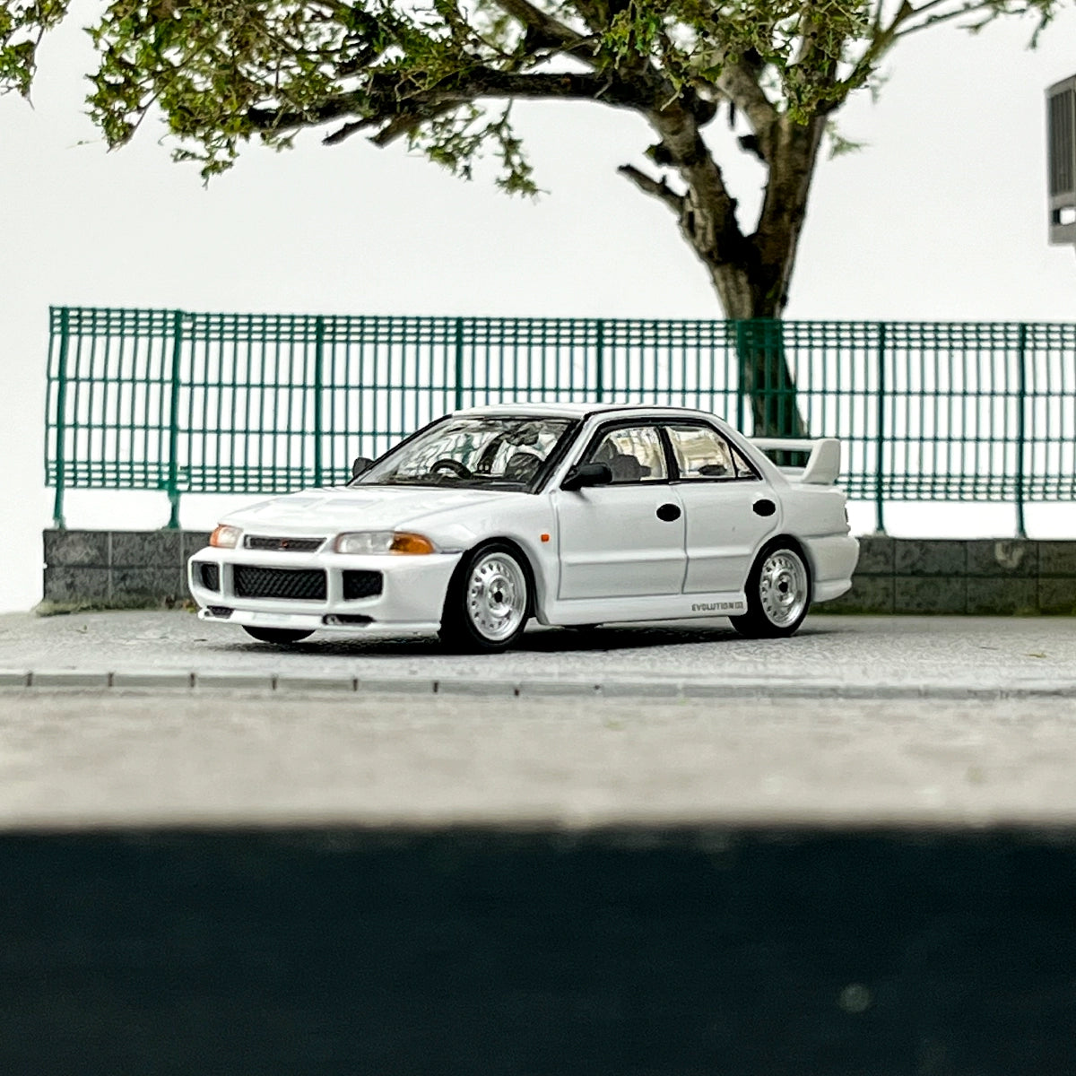 Tarmac Works TW 1:64 Mitsubishi Lancer RS Evo lll 3 Alloy car model