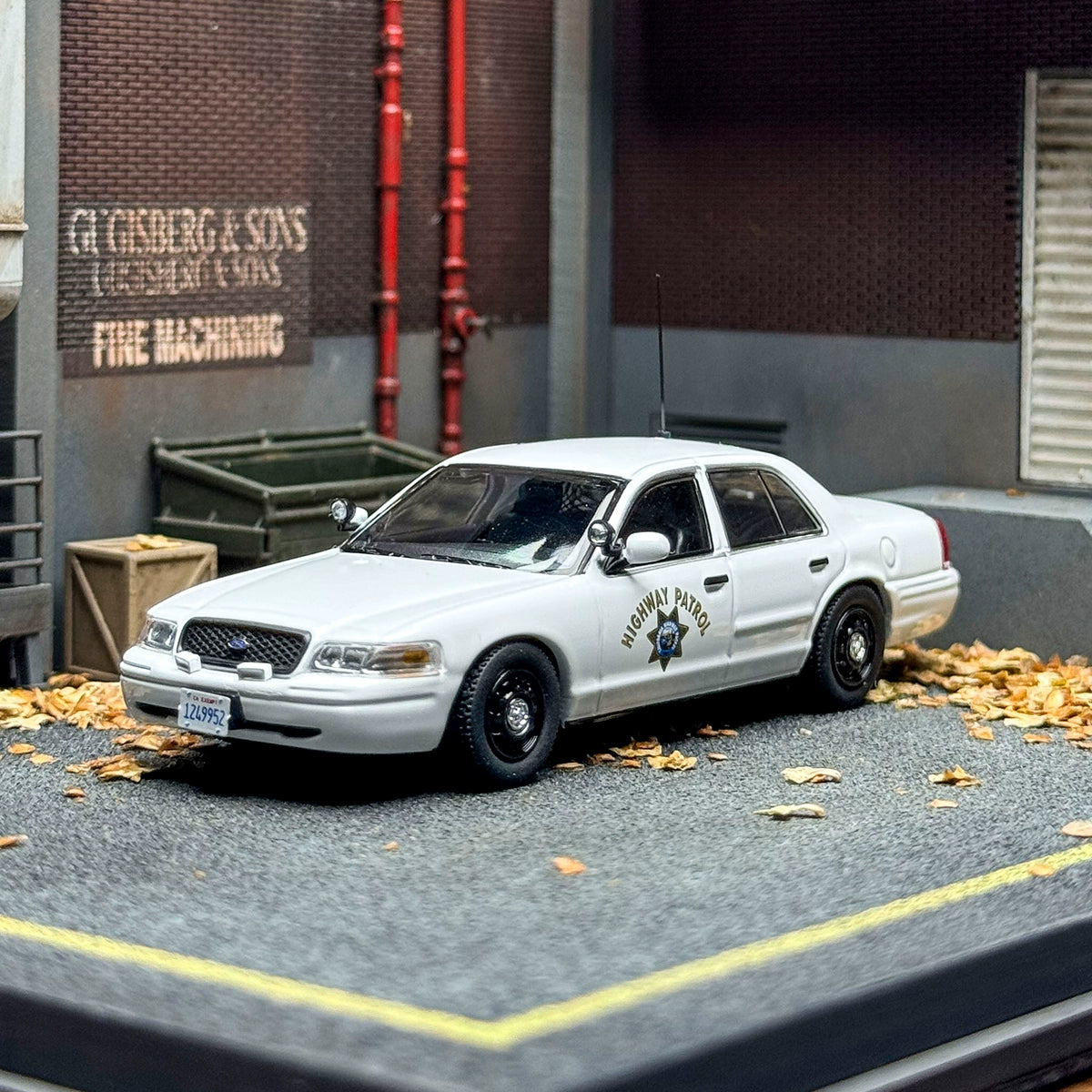 Rollin 1:64 Scale CHP California Highway Patrol SMPV 'Polar Bear' Commercial Patrol Vehicle - Die-Cast Alloy Police Car Model (Limited Edition Collectible Toy Car)