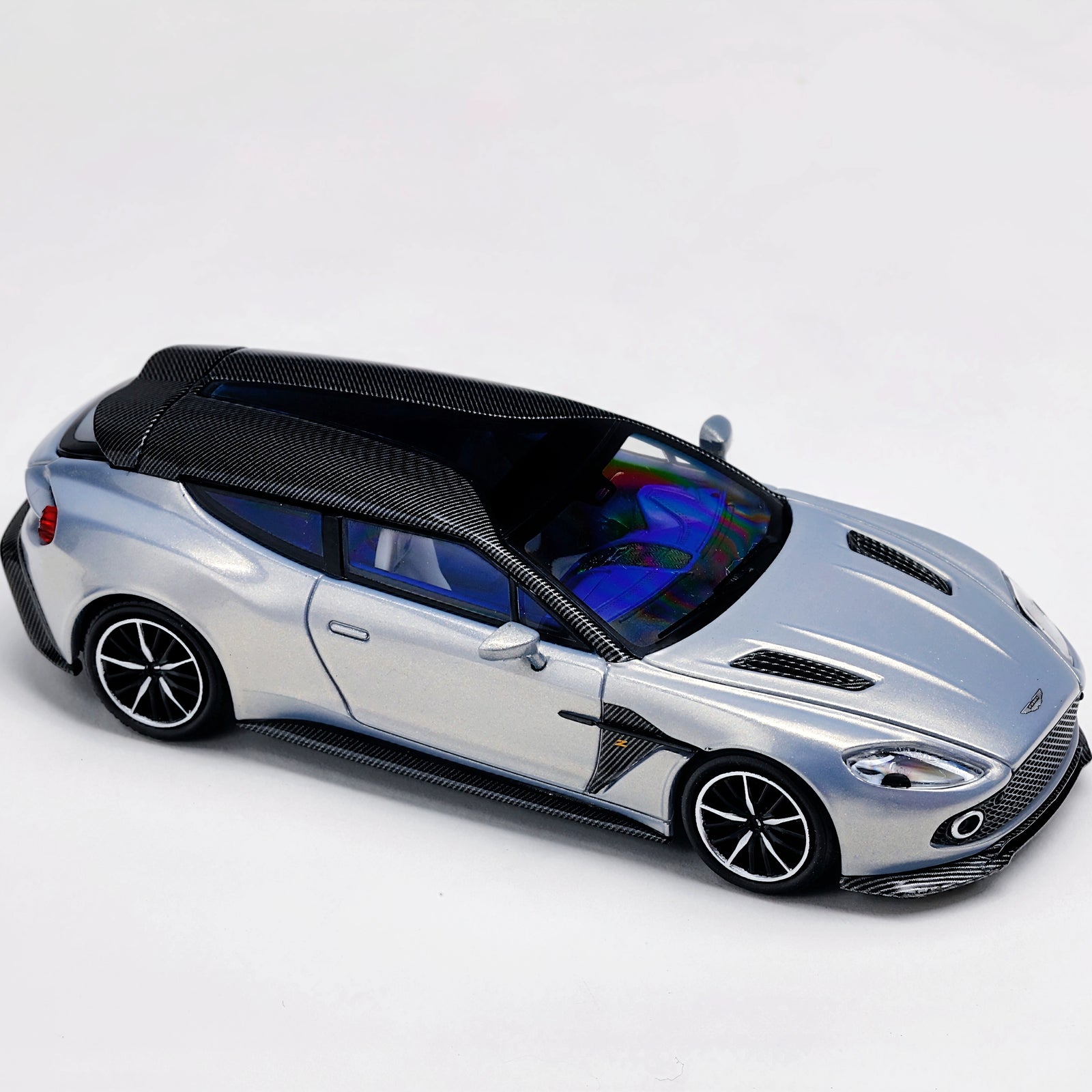 King Model 1:64 ASTON MARTIN Vanquish Zagato HEC Alloy car model