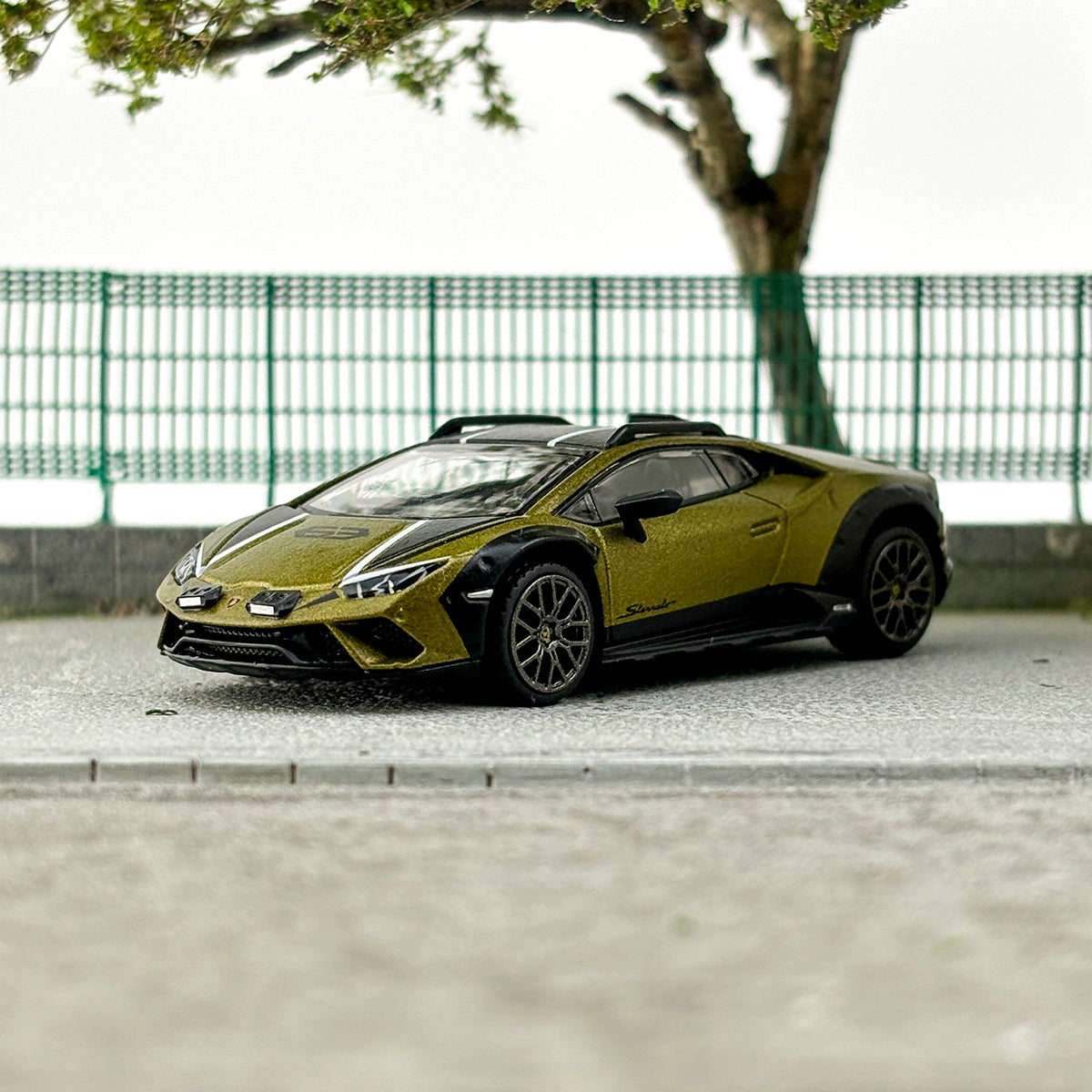 MINIGT 1:64 #779 Lamborghini Huracan Sterrato Alloy car model