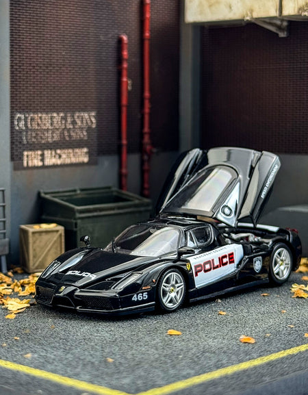 King Model 1:64 Ferrari ENZO Police Car Alloy car model