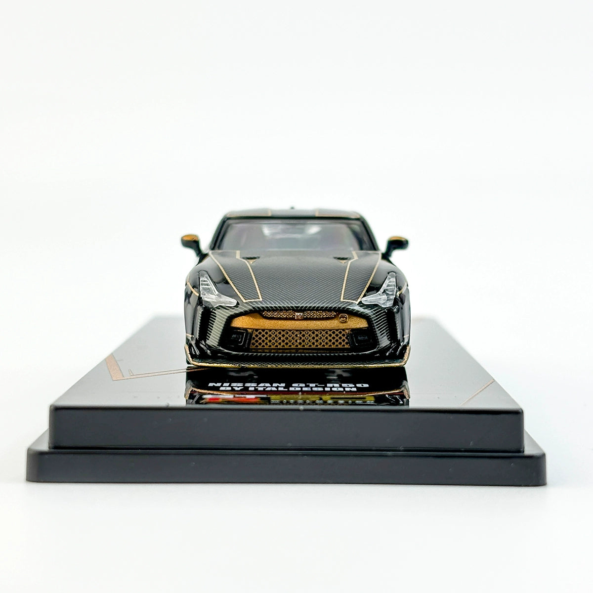 INNO 1:64 Nissan GTR-R50 50th BY ITALDESIGN Alloy car model