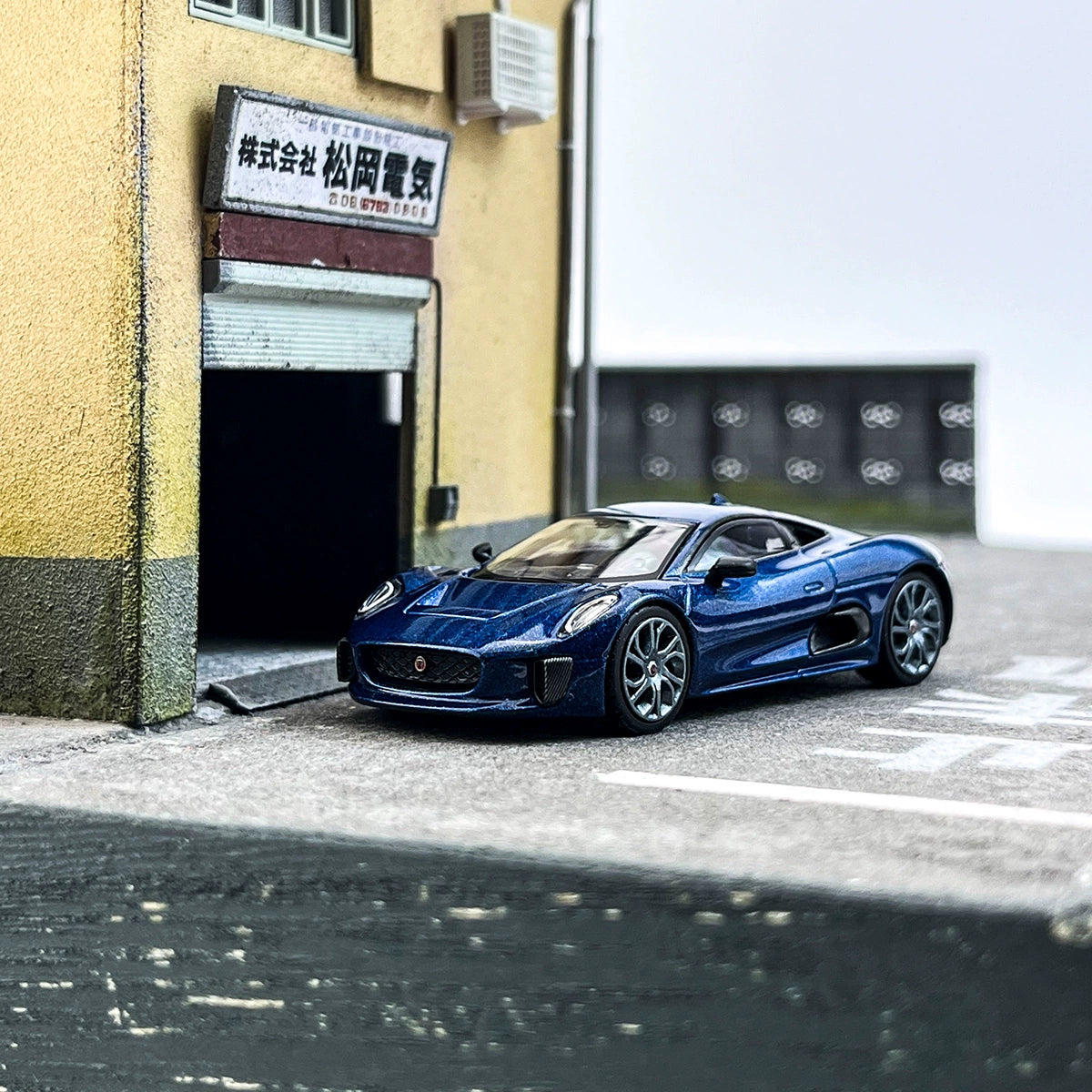 MINIGT 1:64 #884 Jaguar C-X75 Alloy car model