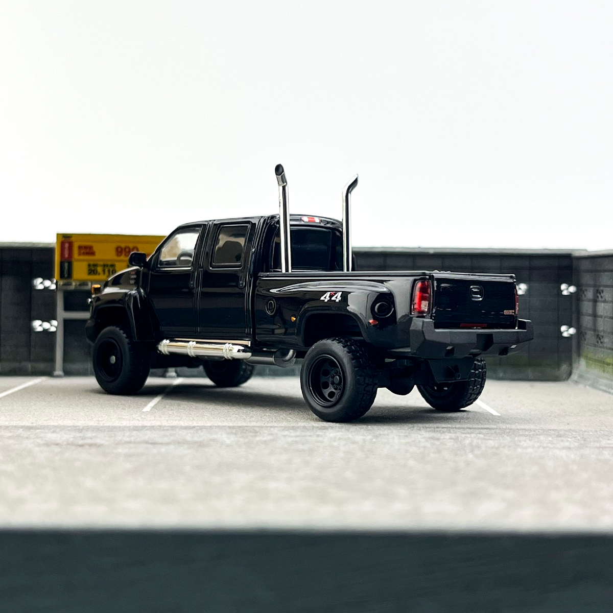 GOC Top Kick 1:64 Scale GMC C4500 Alloy Diecast Metal Pickup Truck Model - Beijing Expo Limited Collector's Edition (Premium Die-Cast Car Replica)